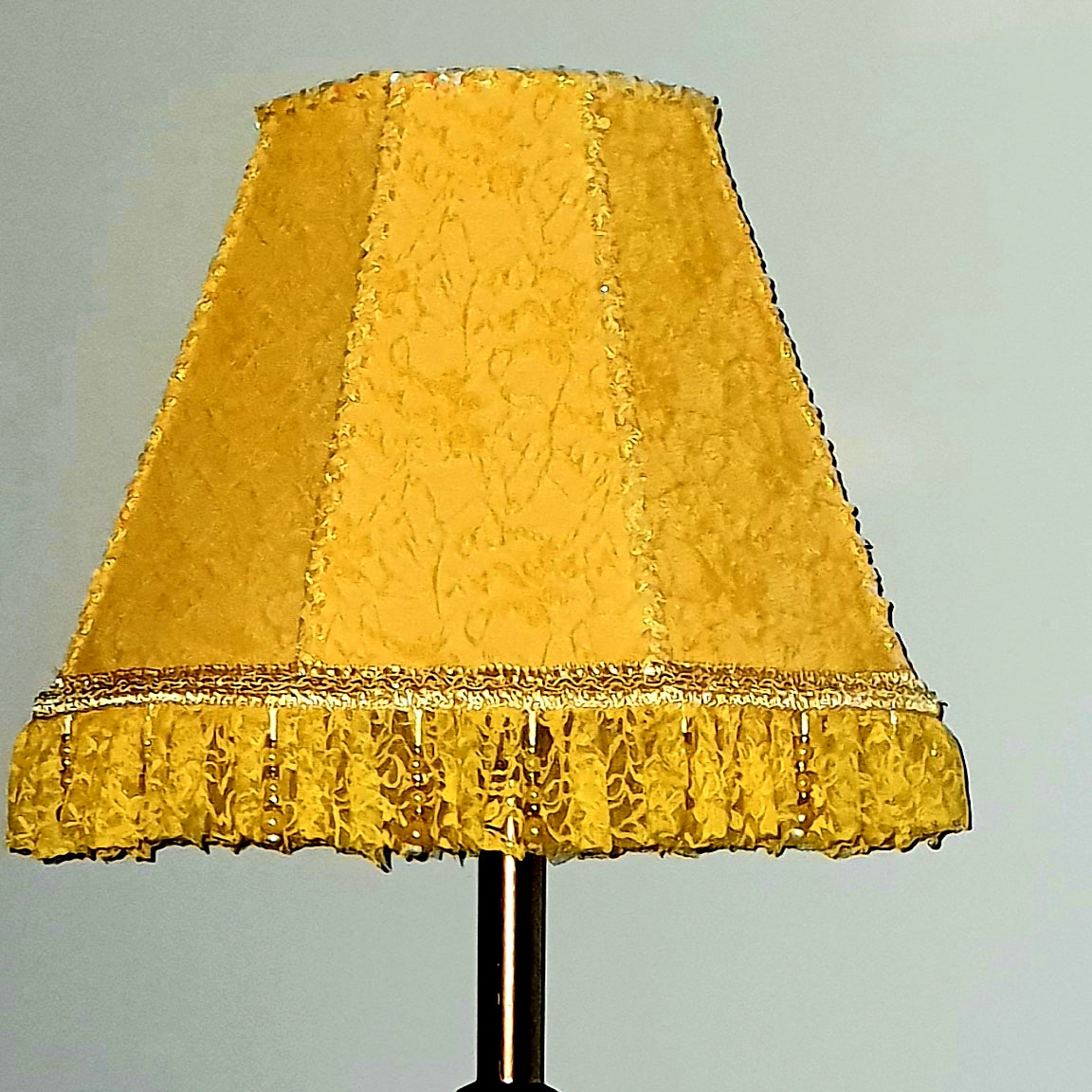 Yellow lampshade. Handmade Victorian lampshade made of silk fabric and fringe. 1114