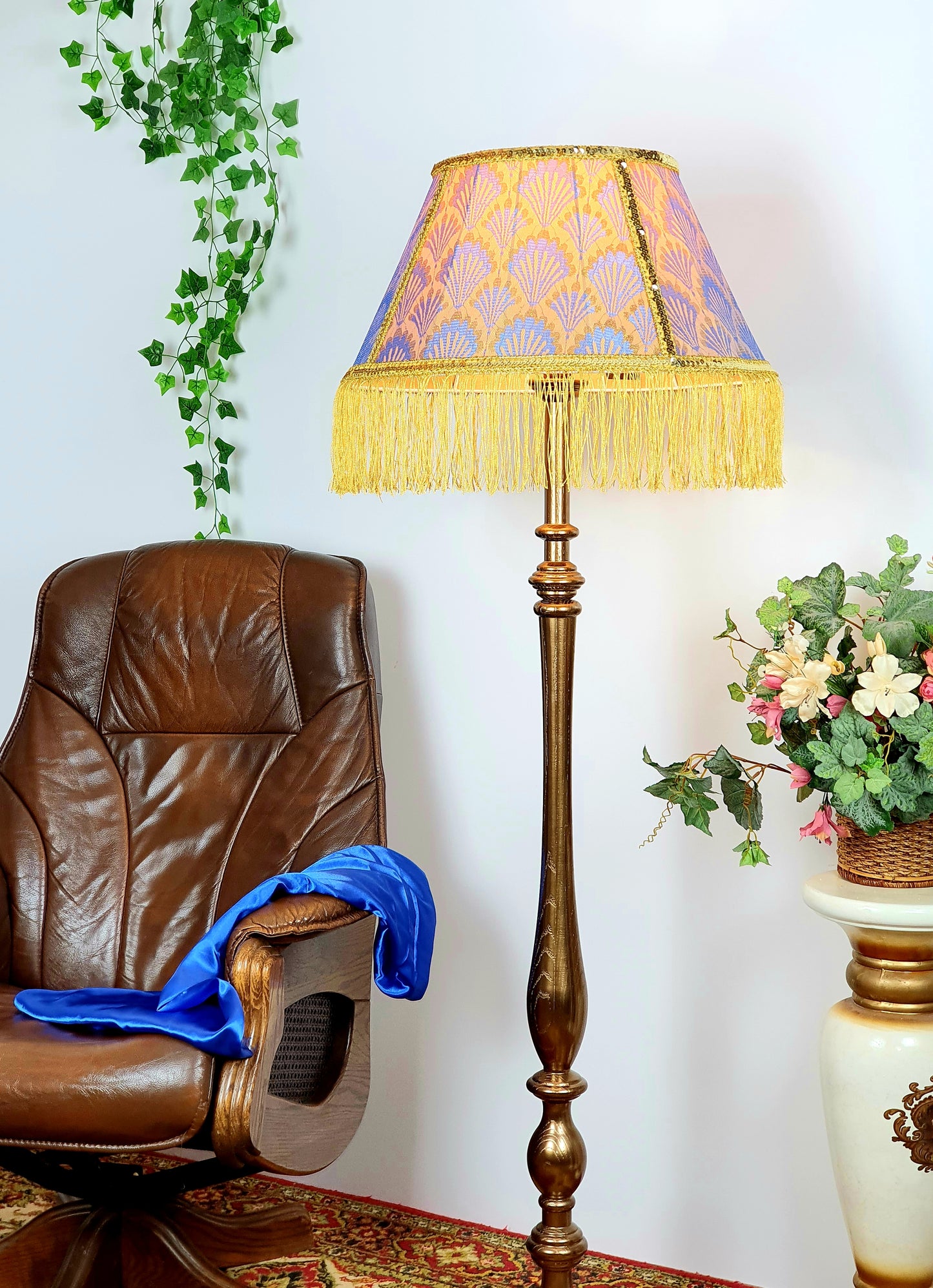 Victorian Lampshade with Golden Blue. 0907