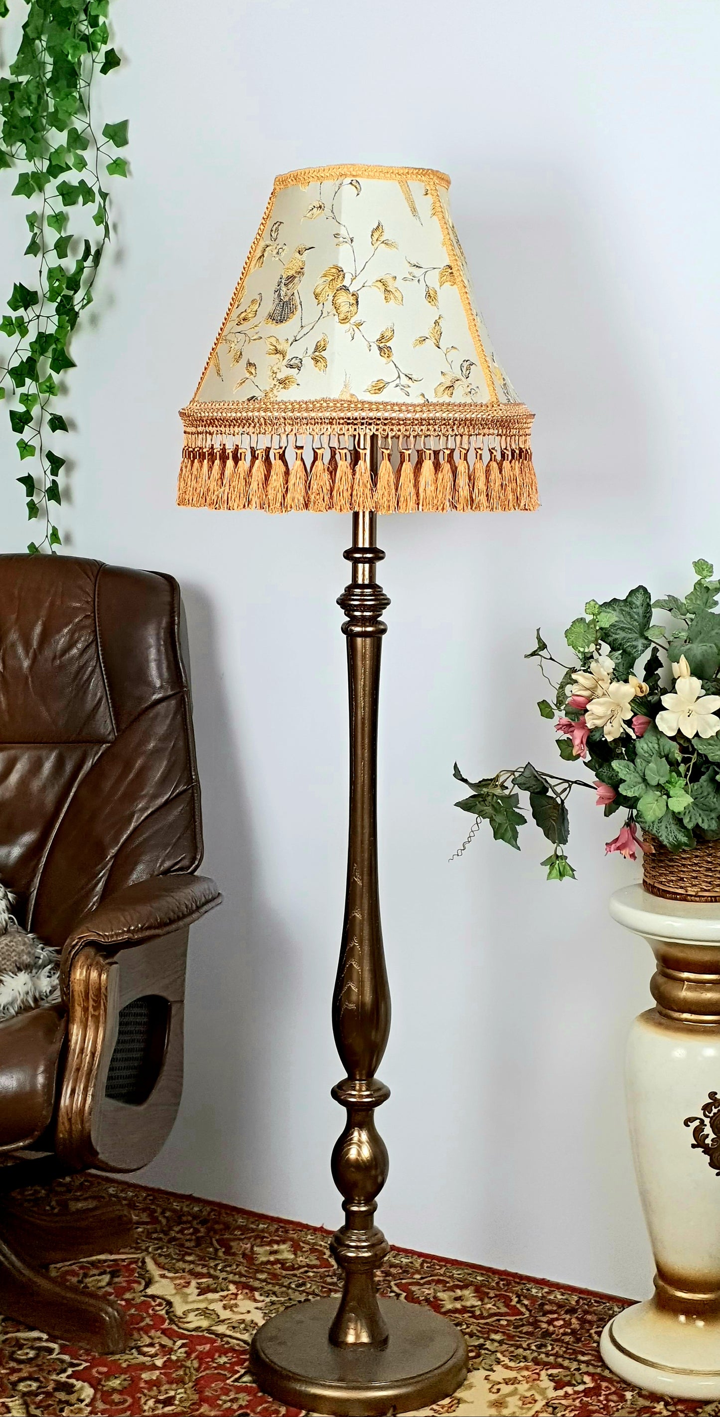 Lampshade. Art Victorian Fabric Lampshade with Birds and Fringe. 7109
