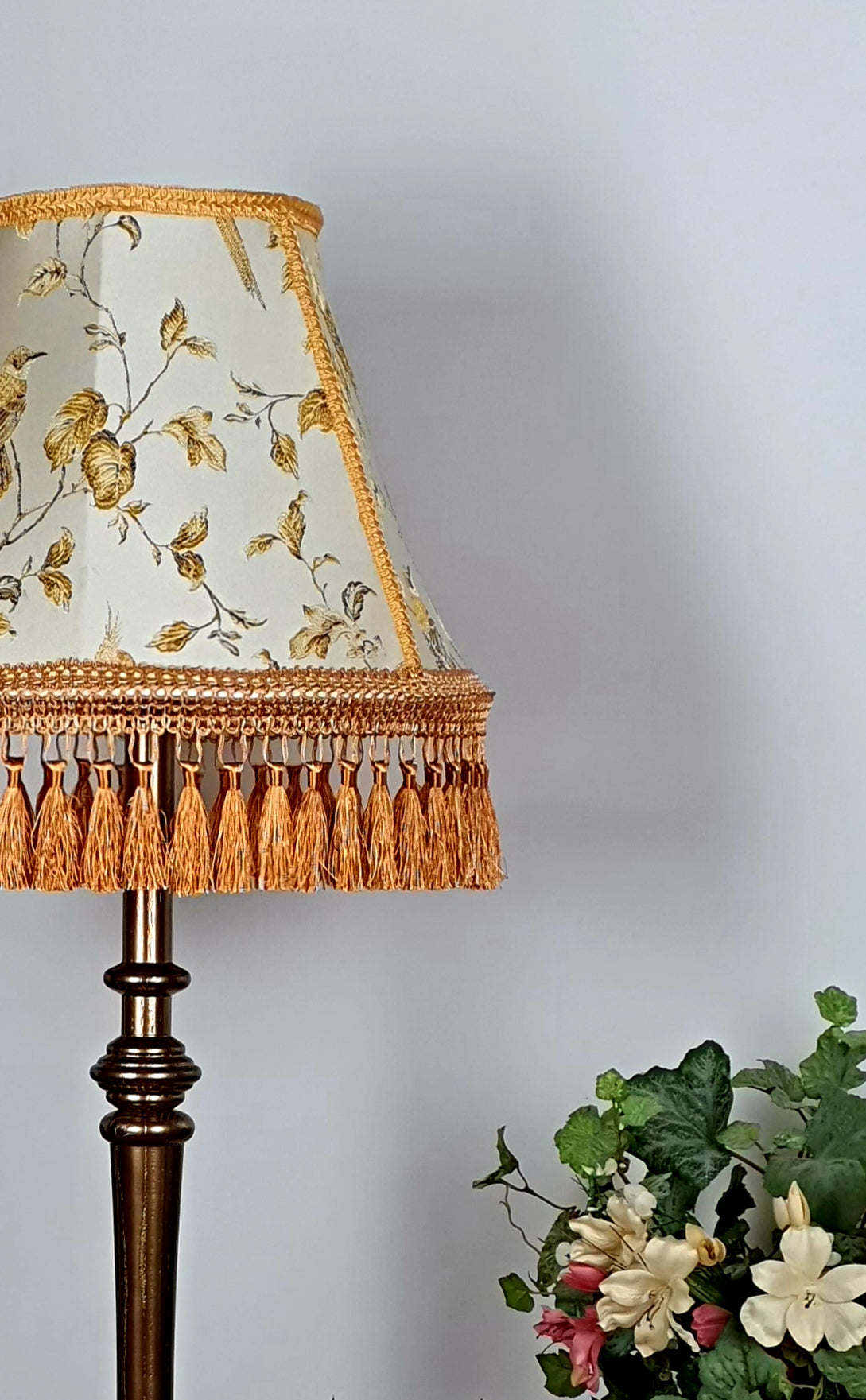Lampshade. Art Victorian Fabric Lampshade with Birds and Fringe. 7109