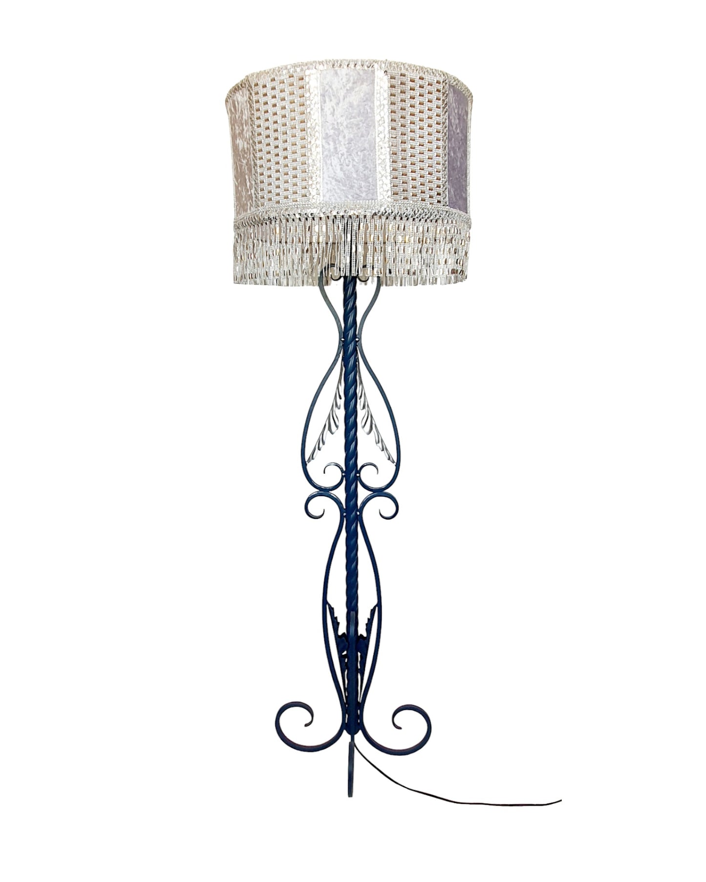 Silver velvet lampshade for a floor lamp. № 5805