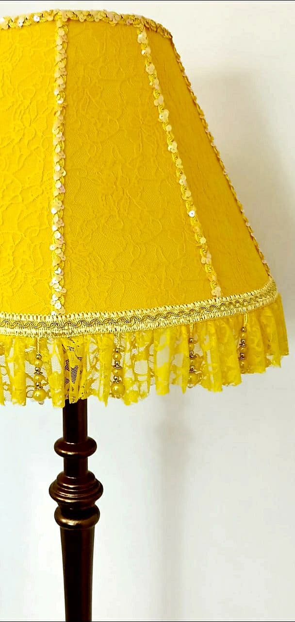 Yellow lampshade. Handmade Victorian lampshade made of silk fabric and fringe. 1114