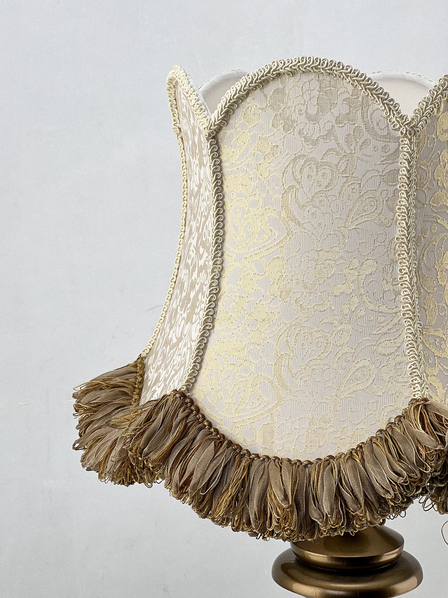 Lampshade, golden cream shade for a bedside lamp. Antique charm. 6604