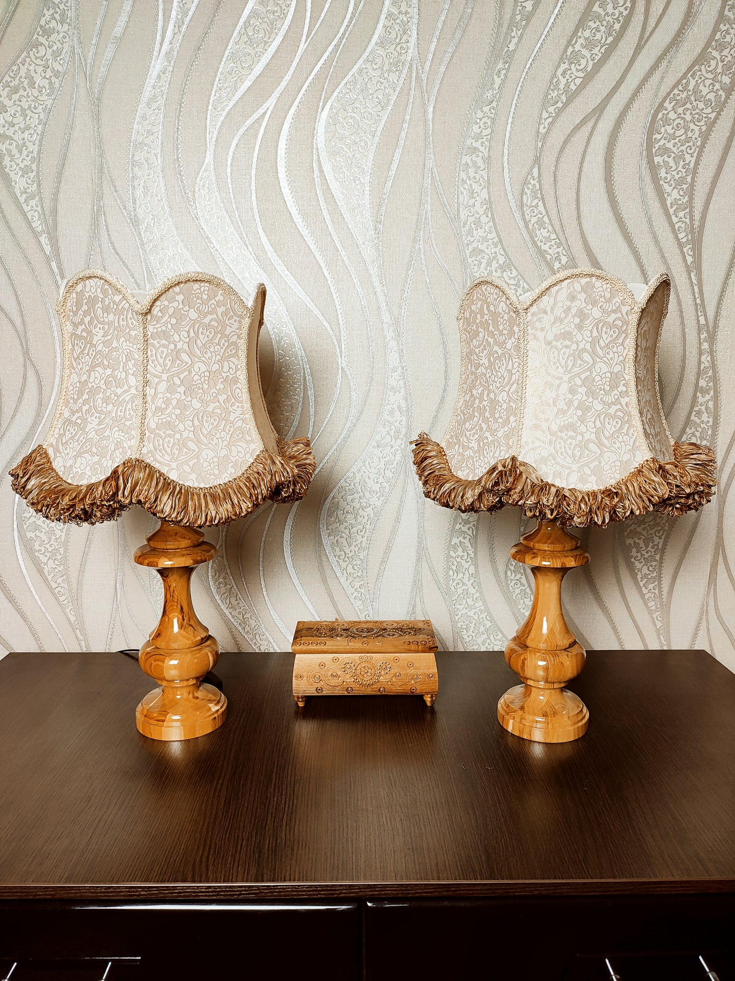 Lampshade, golden cream shade for a bedside lamp. Antique charm. 6604