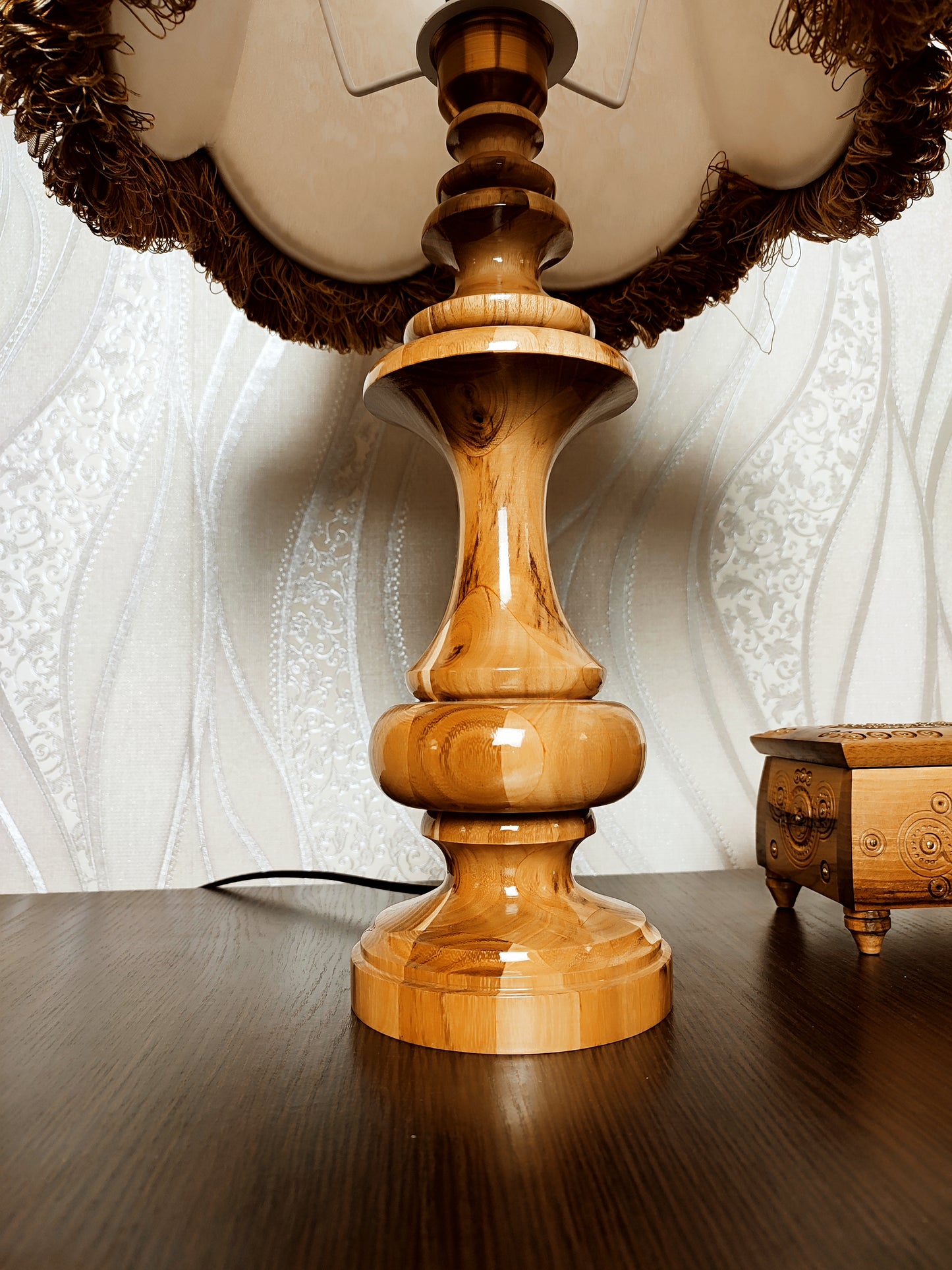 Table lamp, art deco lamp, white lamp, pair of lamps. 6604