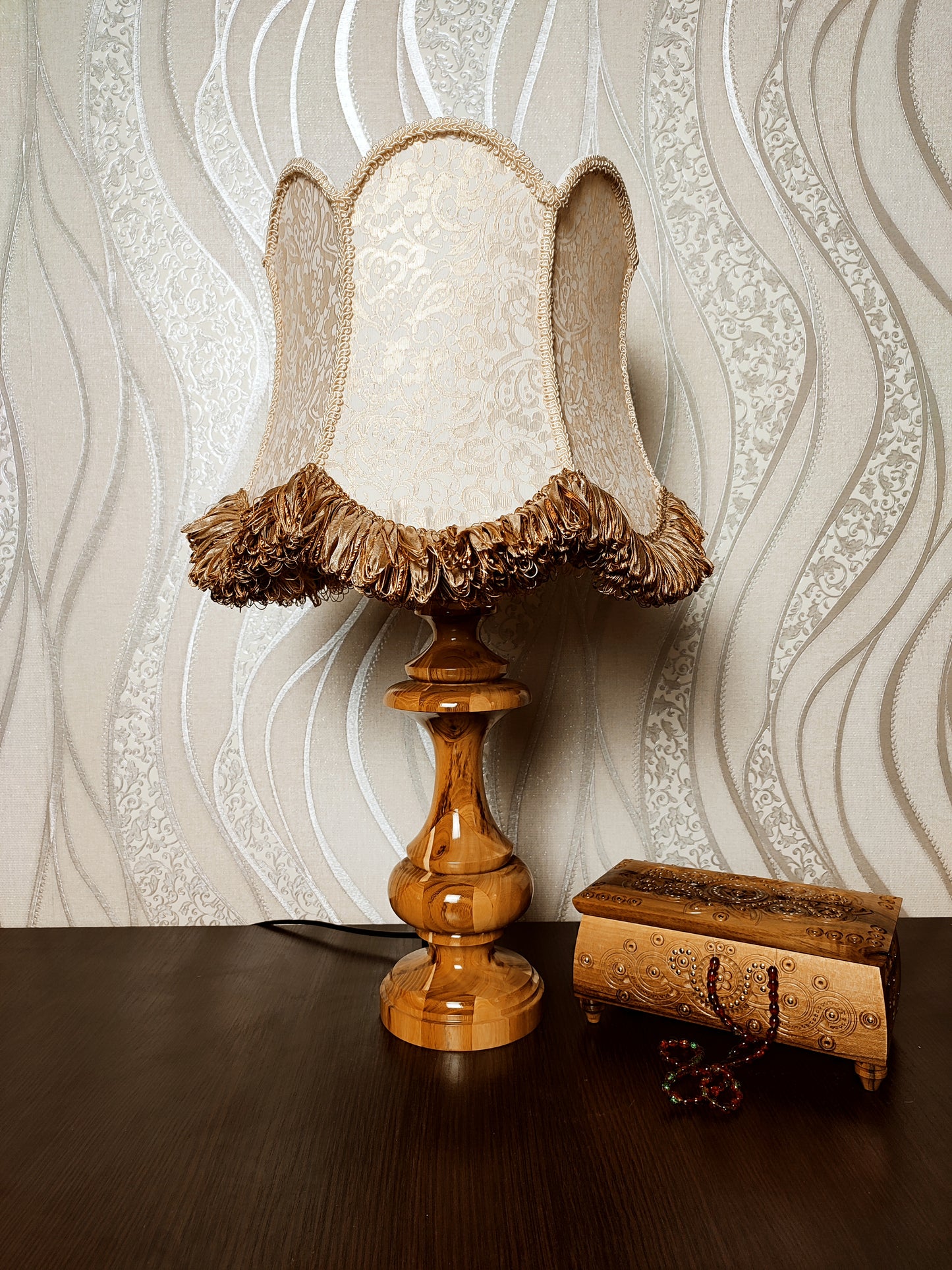 Table lamp, art deco lamp, white lamp, pair of lamps. 6604