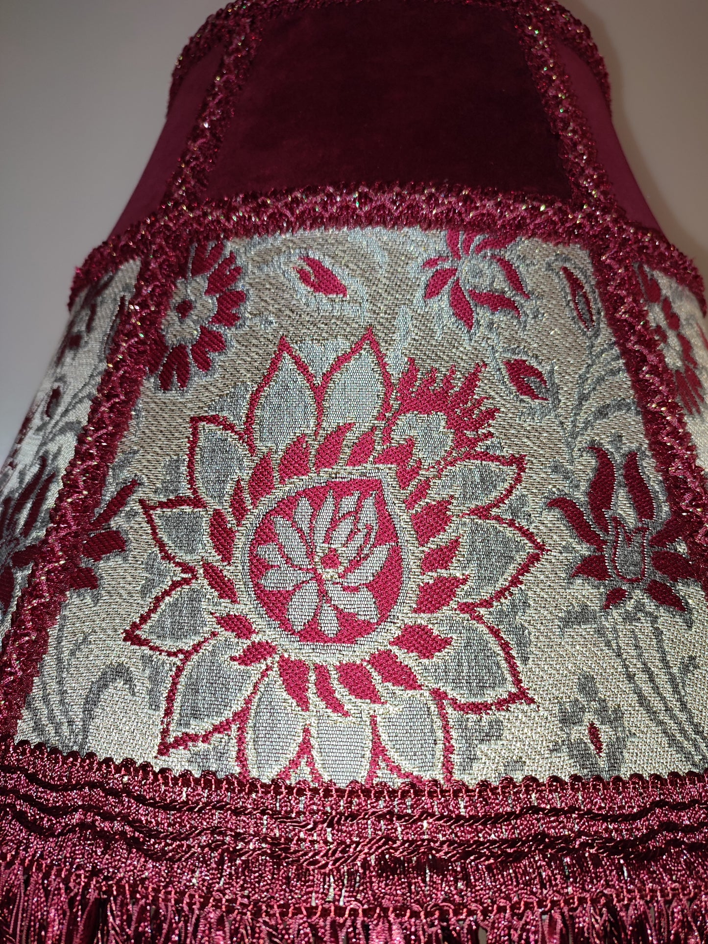 Floor lamp, Elegant Vintage-Inspired Floor Lamp with Rich Ruby Shade, Delicate Floral Embroidery & Luxurious Fringe Details on a Sculpted Wooden Base. 3104