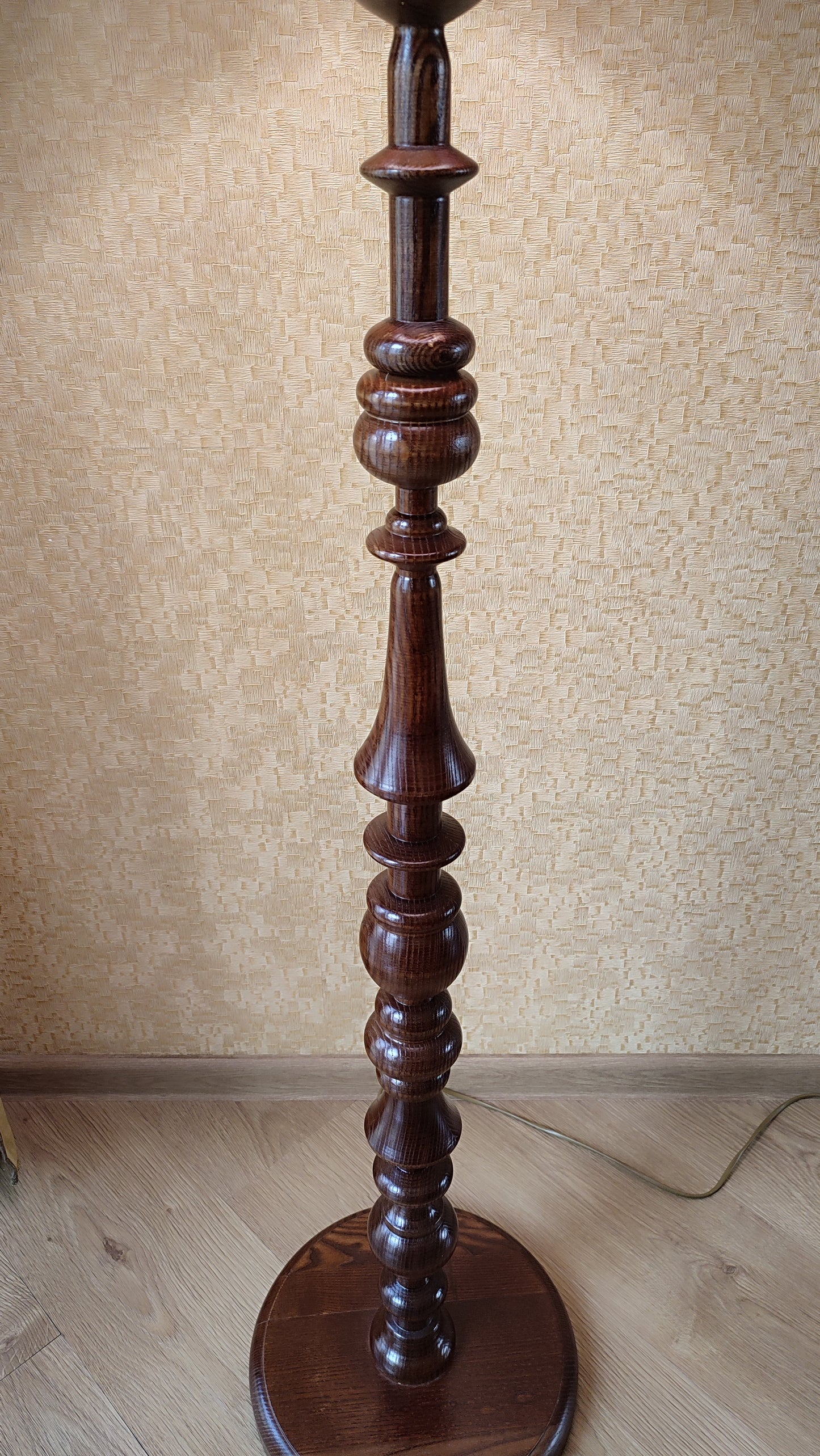 Floor lamp, Elegant Vintage-Inspired Floor Lamp with Rich Ruby Shade, Delicate Floral Embroidery & Luxurious Fringe Details on a Sculpted Wooden Base. 3104
