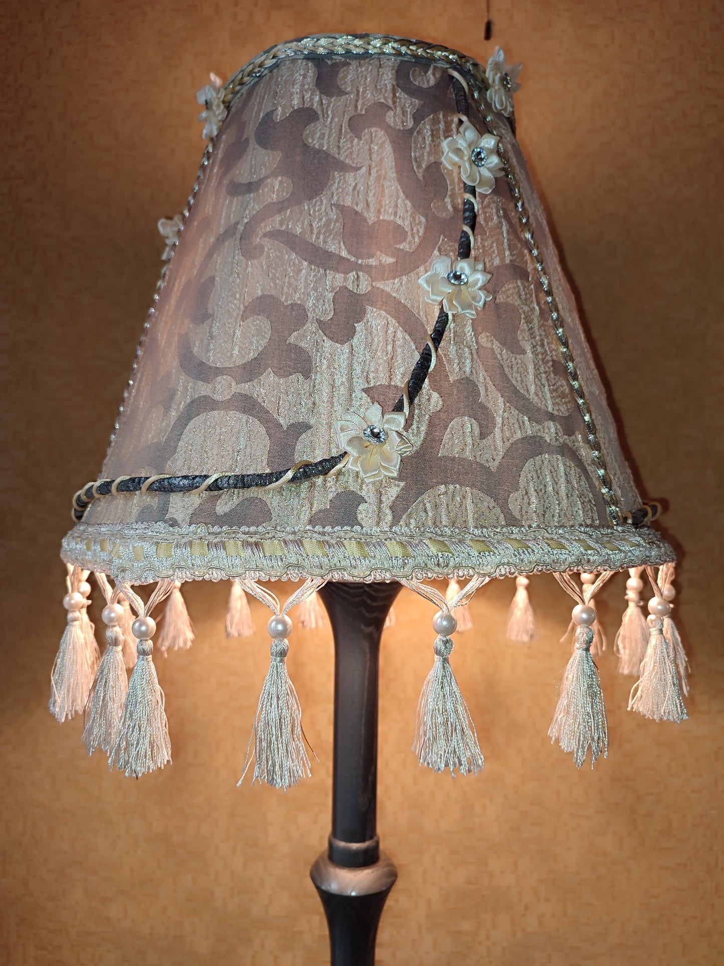 Lampshade for the lamp. Silk luxury accent lampshade 0206
