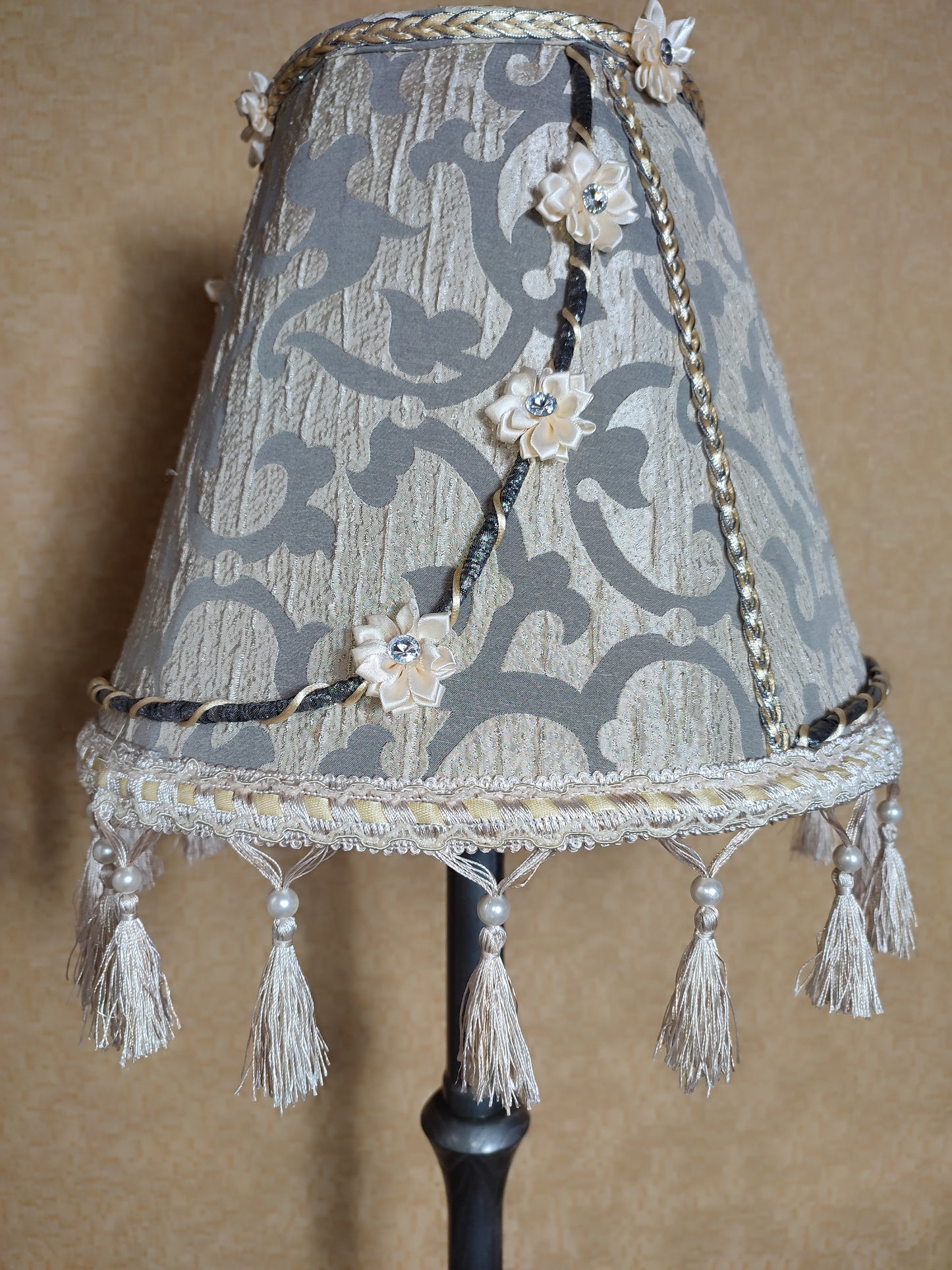 Lampshade for the lamp. Silk luxury accent lampshade 0206
