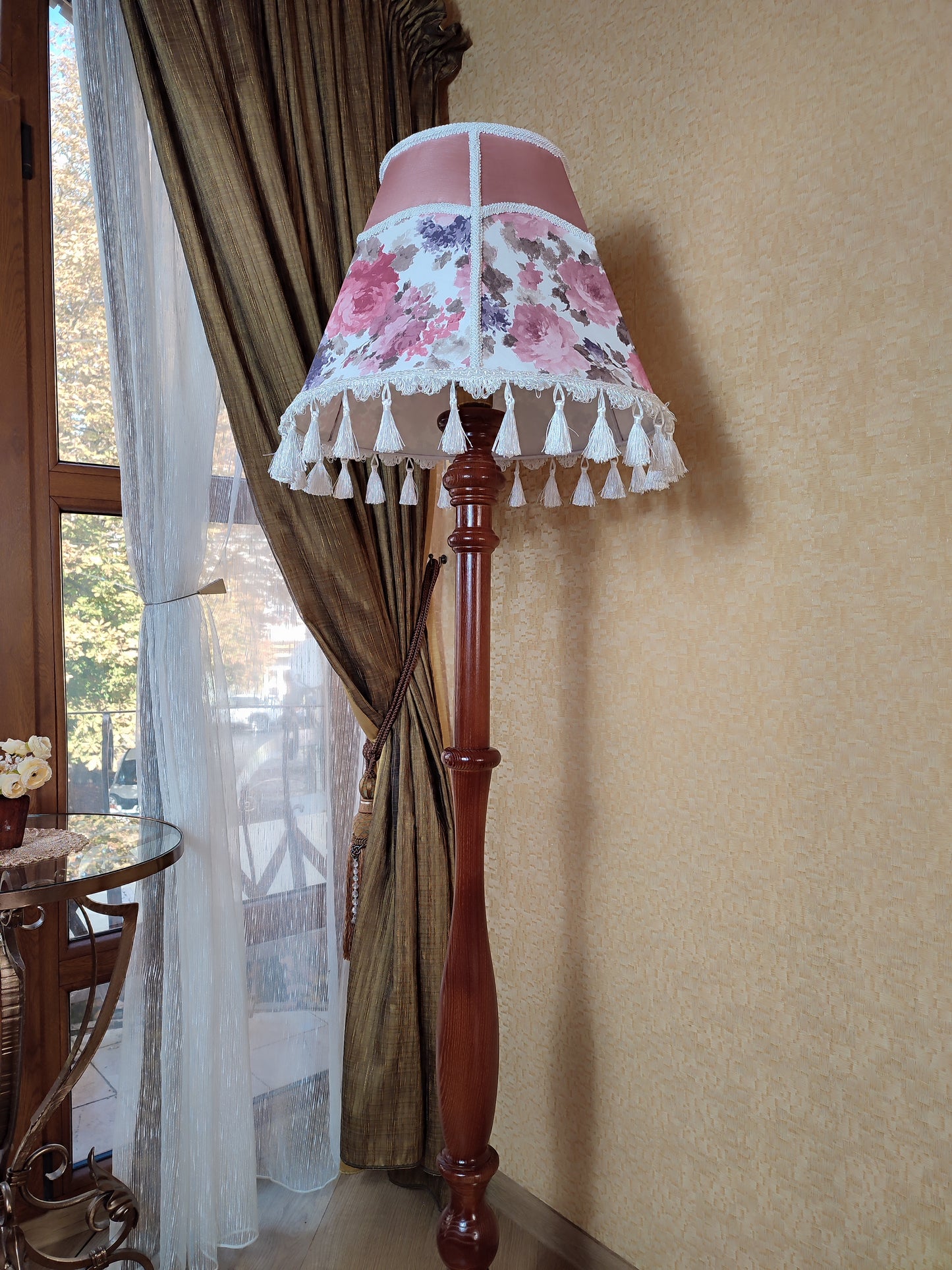 Lampshade. Victorian Rose Silk Lampshade with Floral Pattern and Fringe. 3601