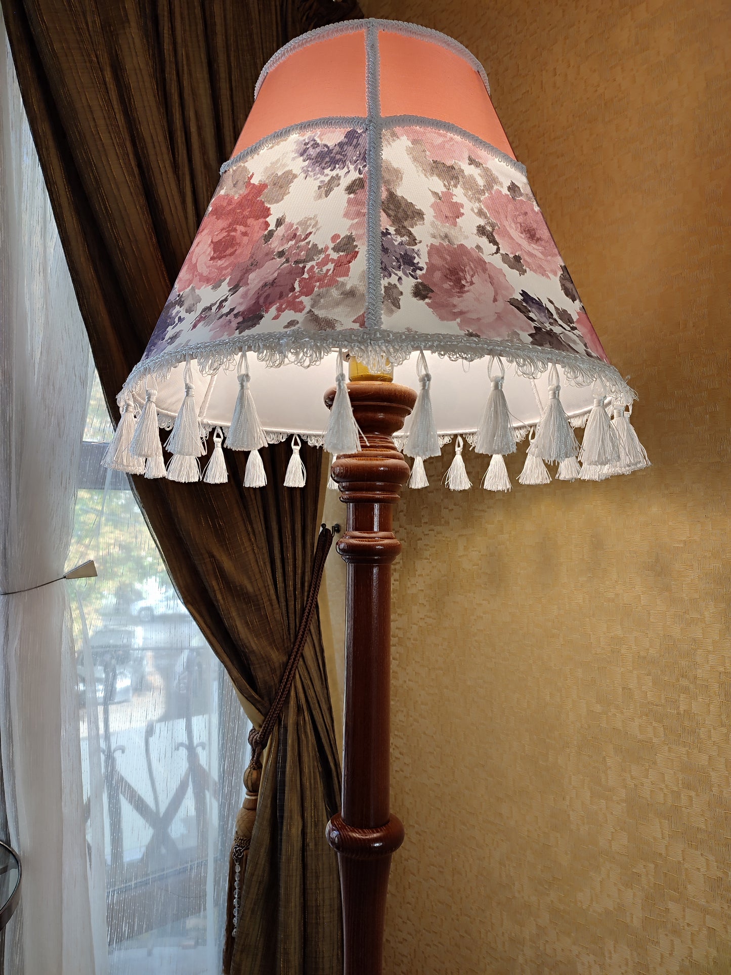 Lampshade. Victorian Rose Silk Lampshade with Floral Pattern and Fringe. 3601