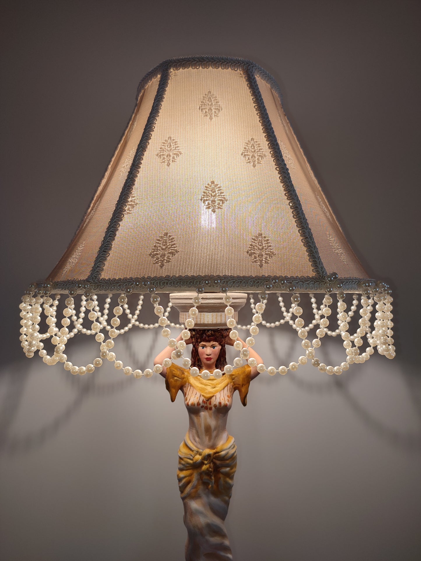 Table lamp, Victorian table lamp, decorative statuette lamp, bedside lamp, handmade home lamp. 8101