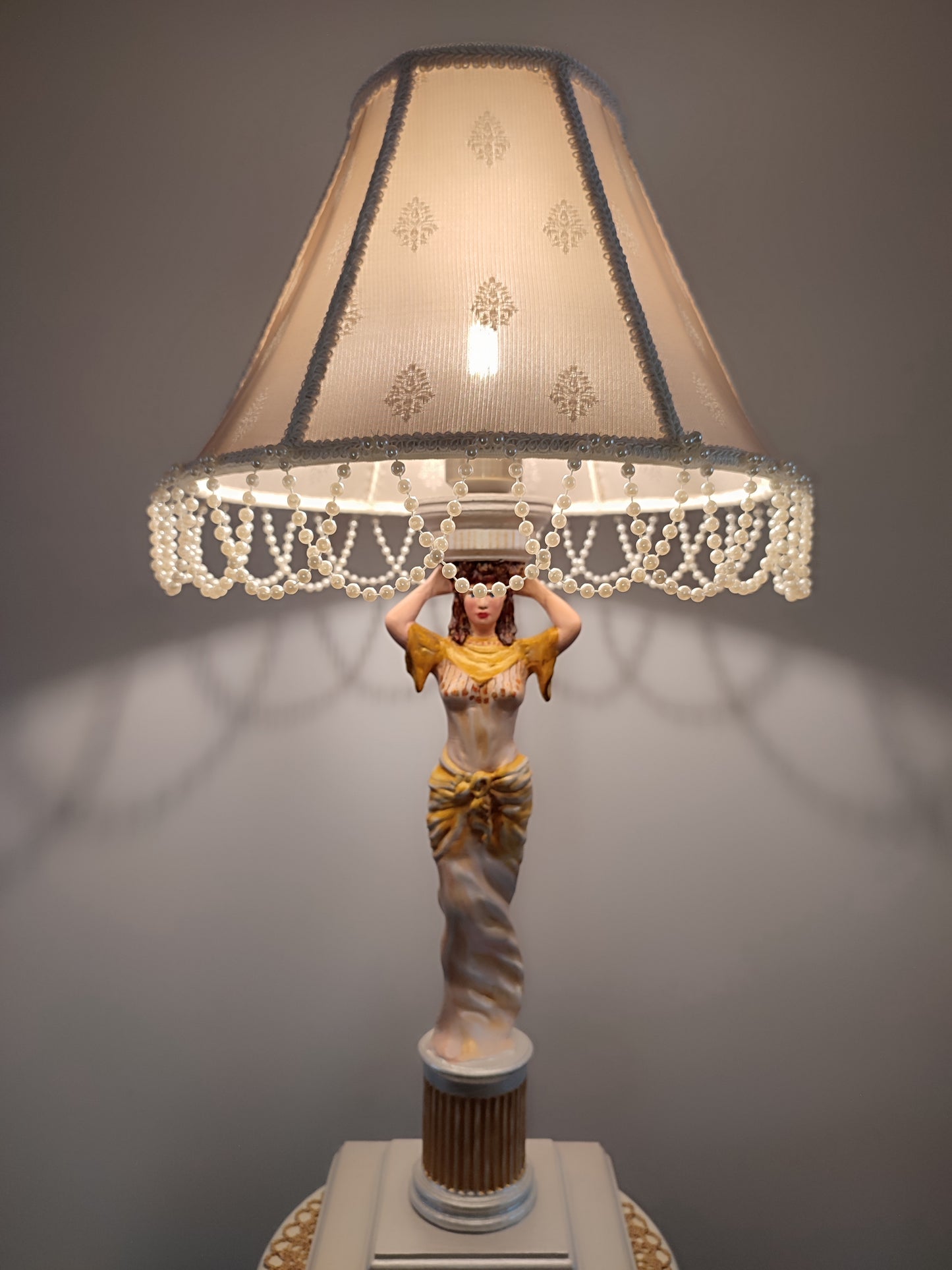 Table lamp, Victorian table lamp, decorative statuette lamp, bedside lamp, handmade home lamp. 8101