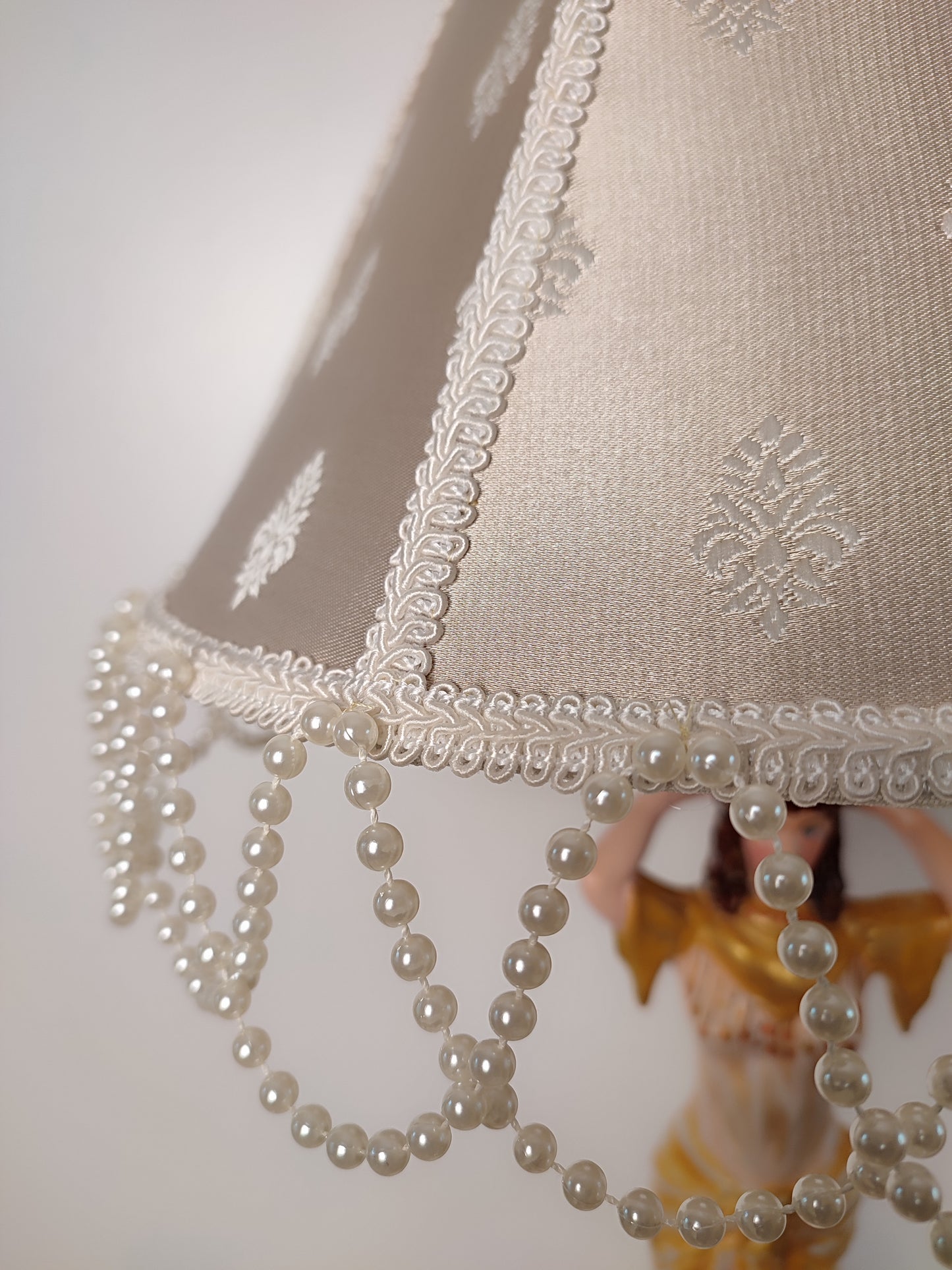 Table lamp, Victorian table lamp, decorative statuette lamp, bedside lamp, handmade home lamp. 8101
