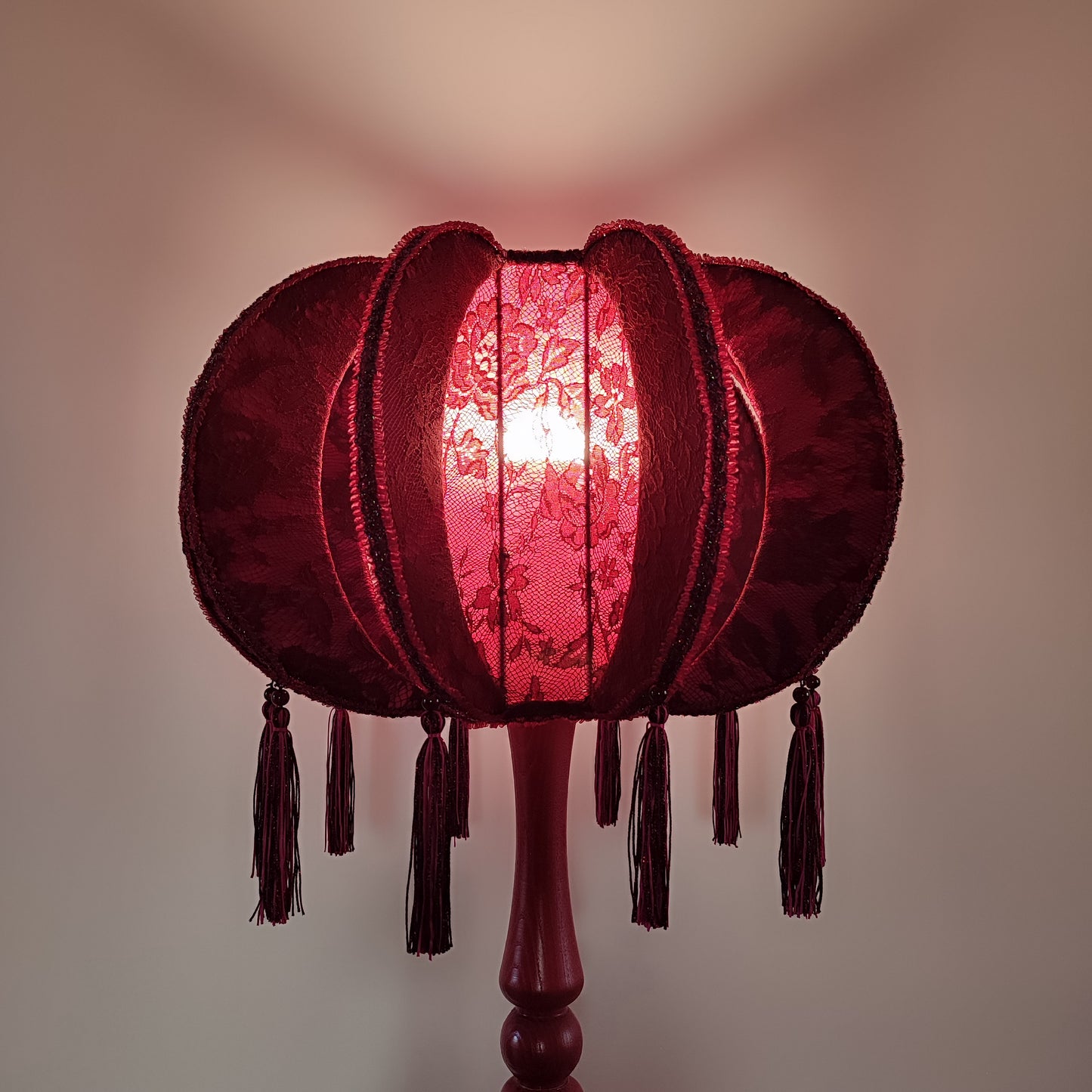 Lampshade, red lampshade, fabric lampshade, retro shades. 8201