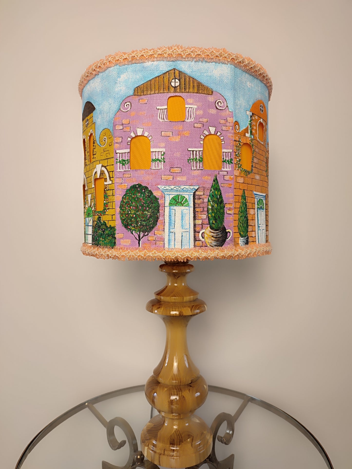 A bedside table lamp, a children's nightlight, an art deco lamp, unique lampshades and a handmade home lamp. 3503