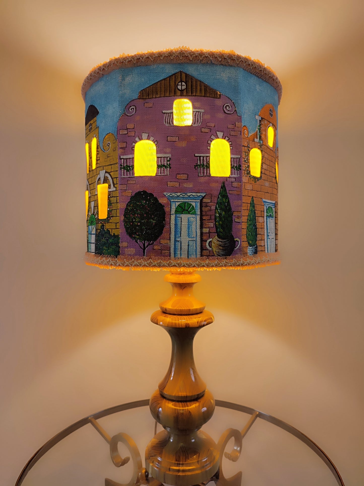 Table lamp with a unique lampshade, art deco style lamp, hand-painted shade. 3503