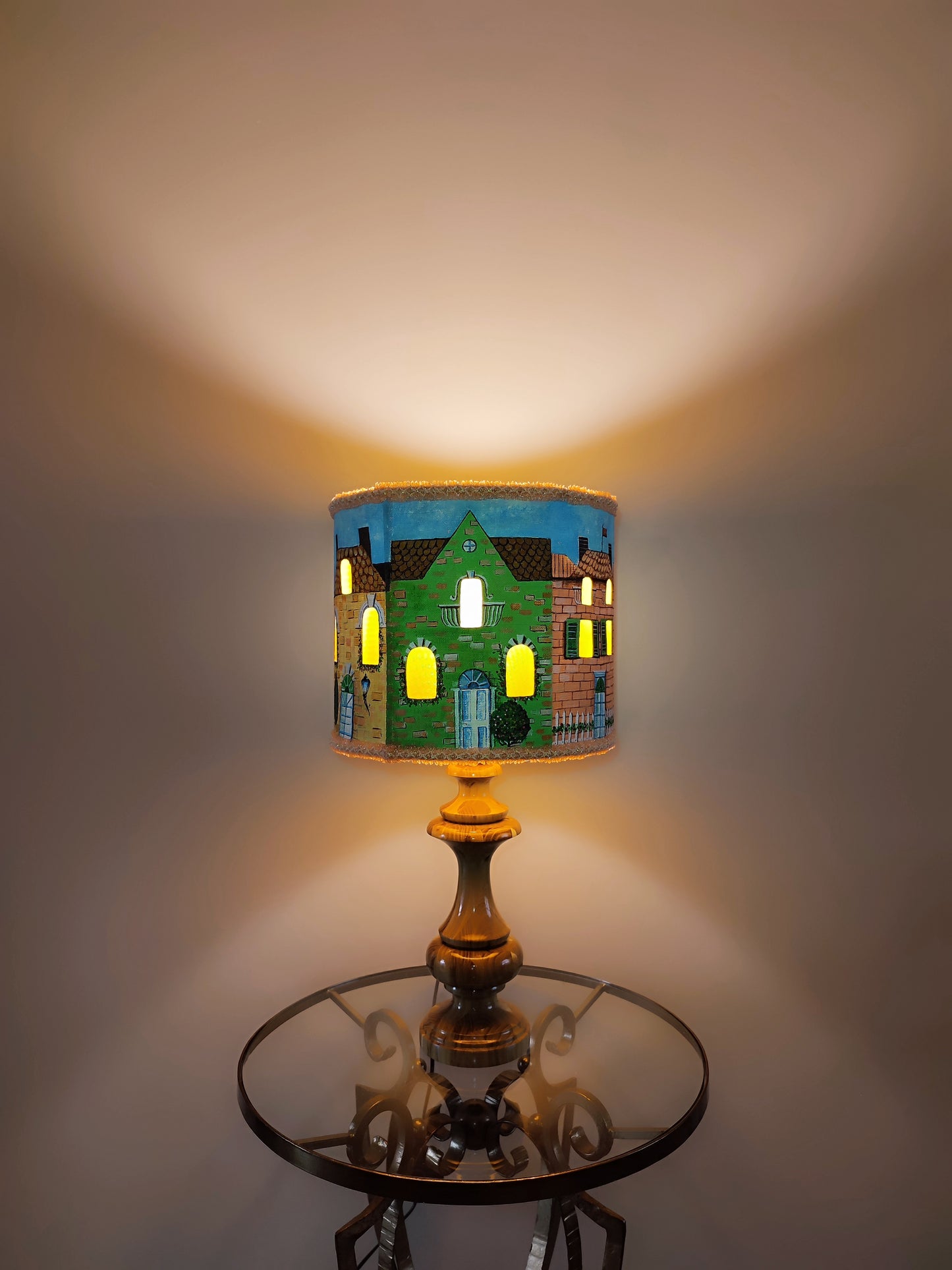 Table lamp with a unique lampshade, art deco style lamp, hand-painted shade. 3503