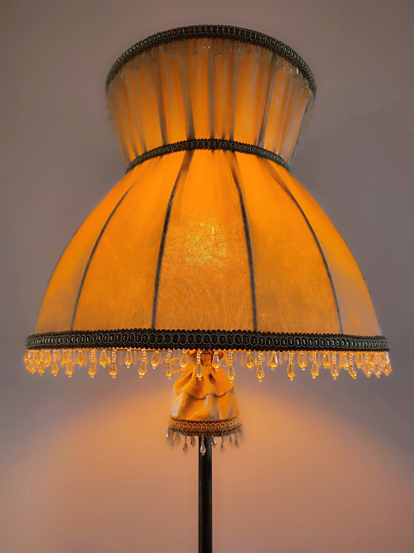 Wholesale floor lamp Havana 01 – Elegant Floor Lamp with Beige Velvet Shade