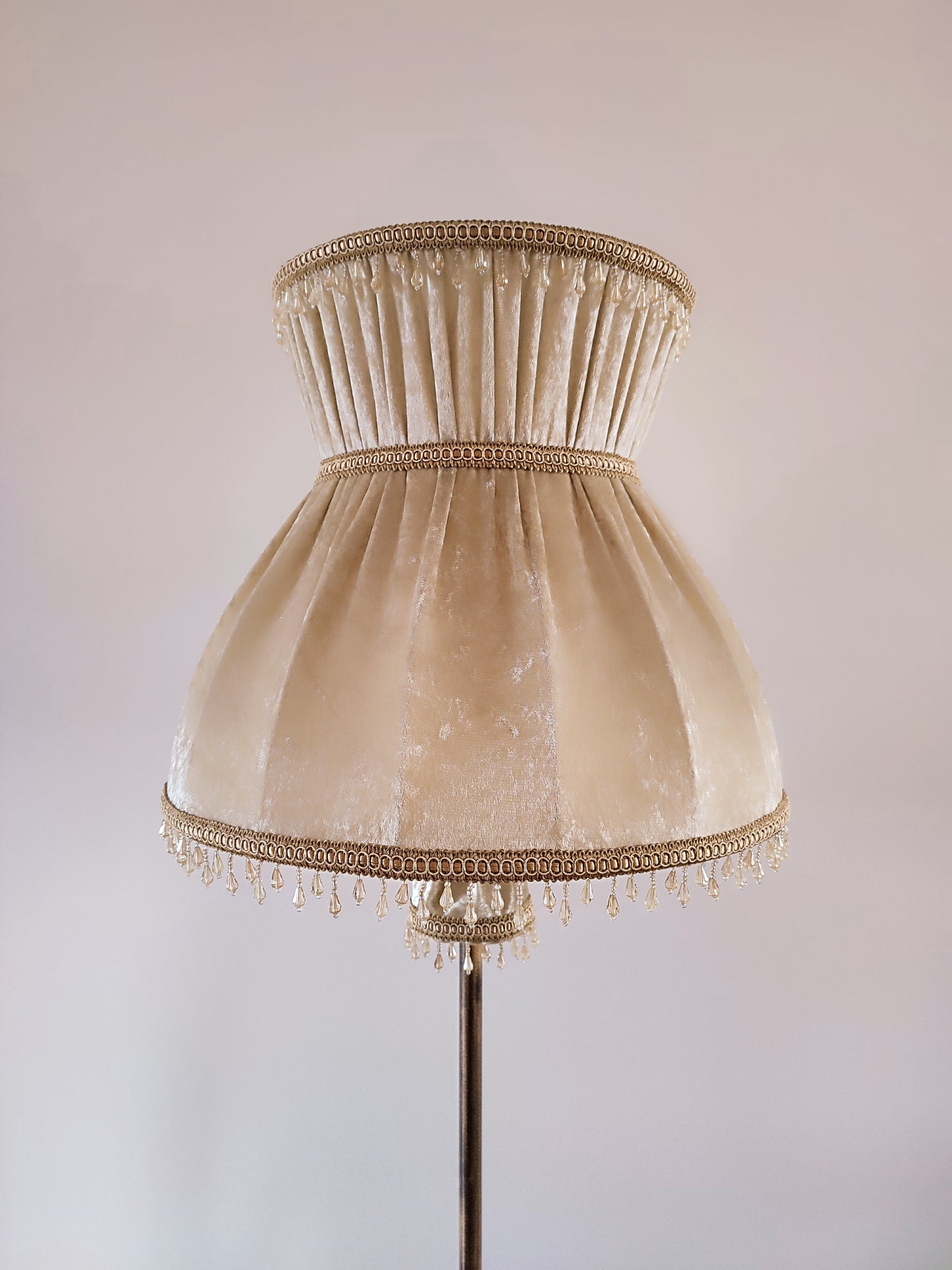 Wholesale floor lamp Havana 01 – Elegant Floor Lamp with Beige Velvet Shade