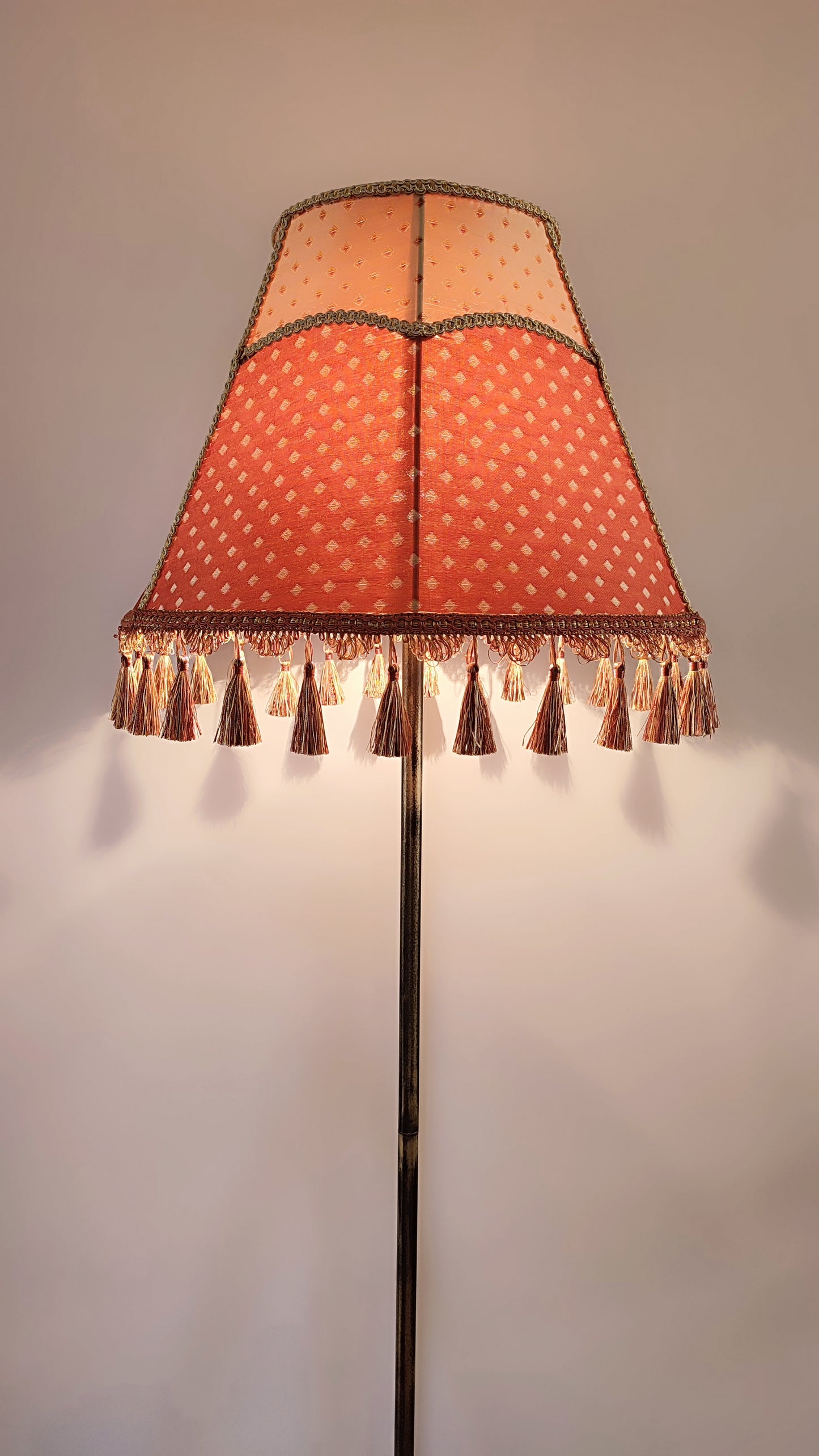 Floor lamp with a two-tone fabric shade. PRODUCT TO ORDER. 3606