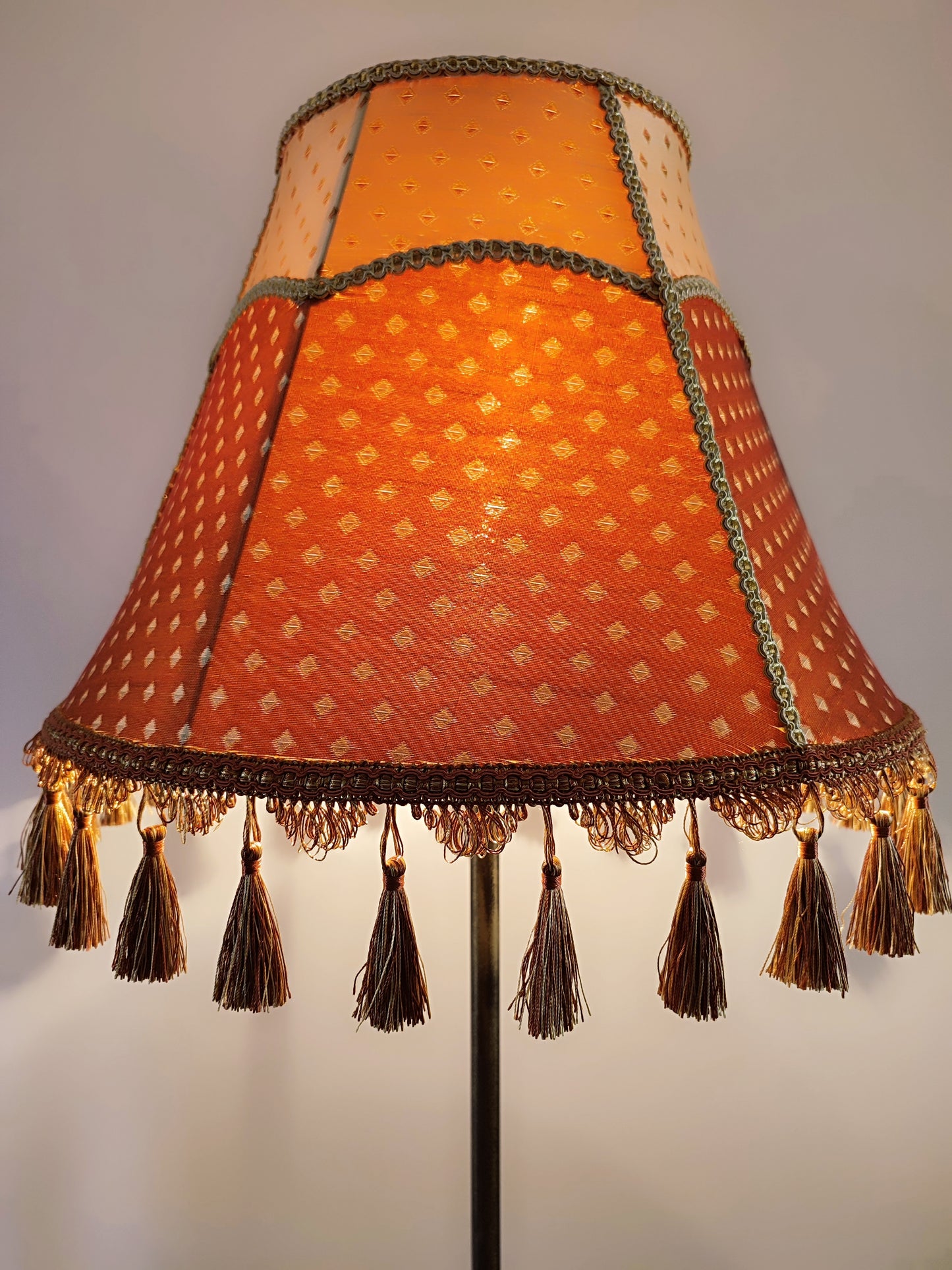 Floor lamp with a two-tone fabric shade. PRODUCT TO ORDER. 3606