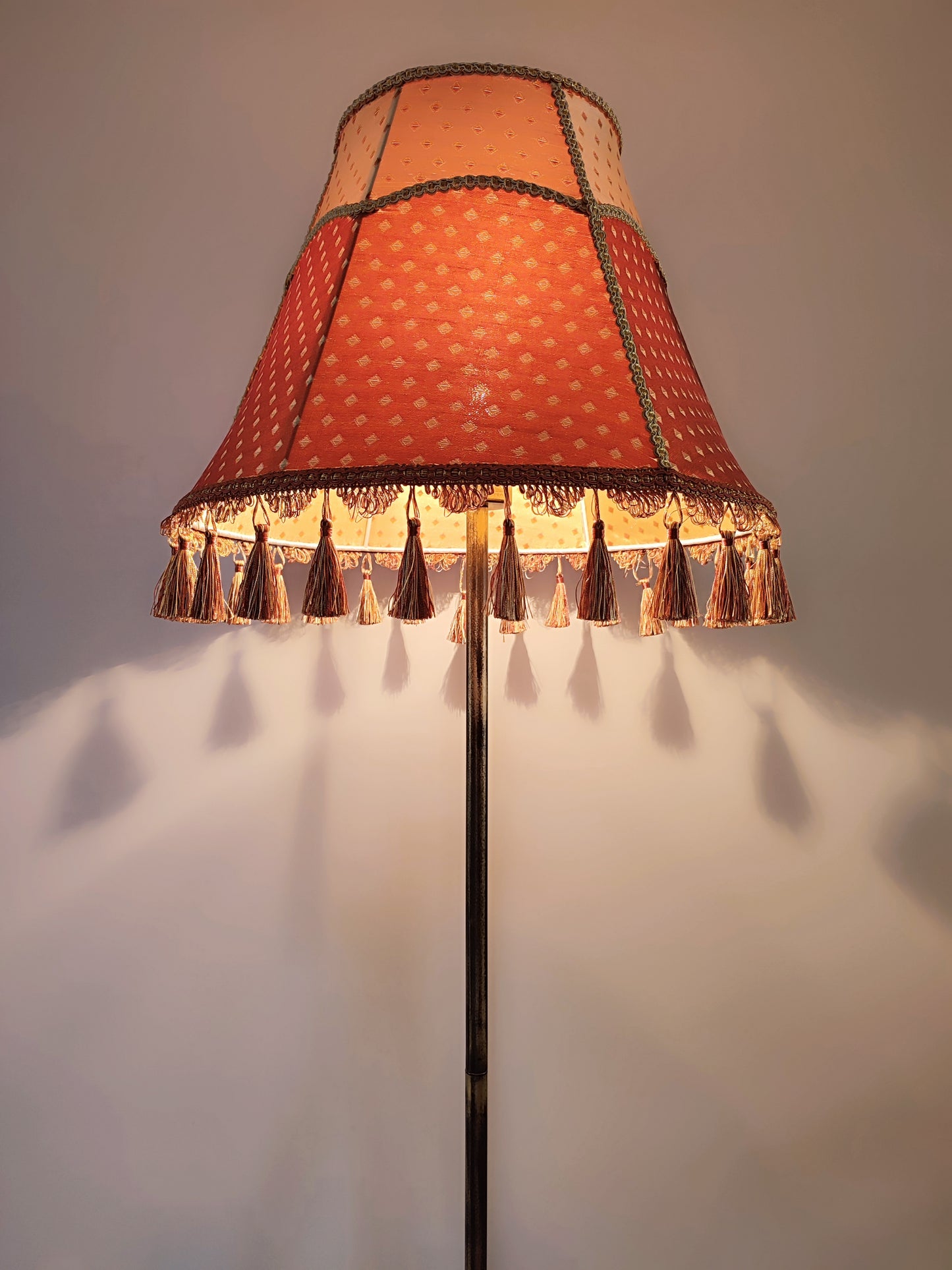 Floor lamp with a two-tone fabric shade. PRODUCT TO ORDER. 3606