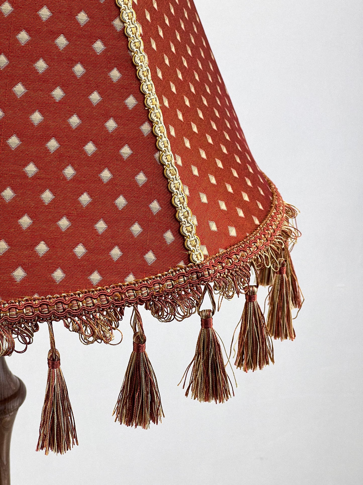 Floor lamp with a two-tone fabric shade. PRODUCT TO ORDER. 3606