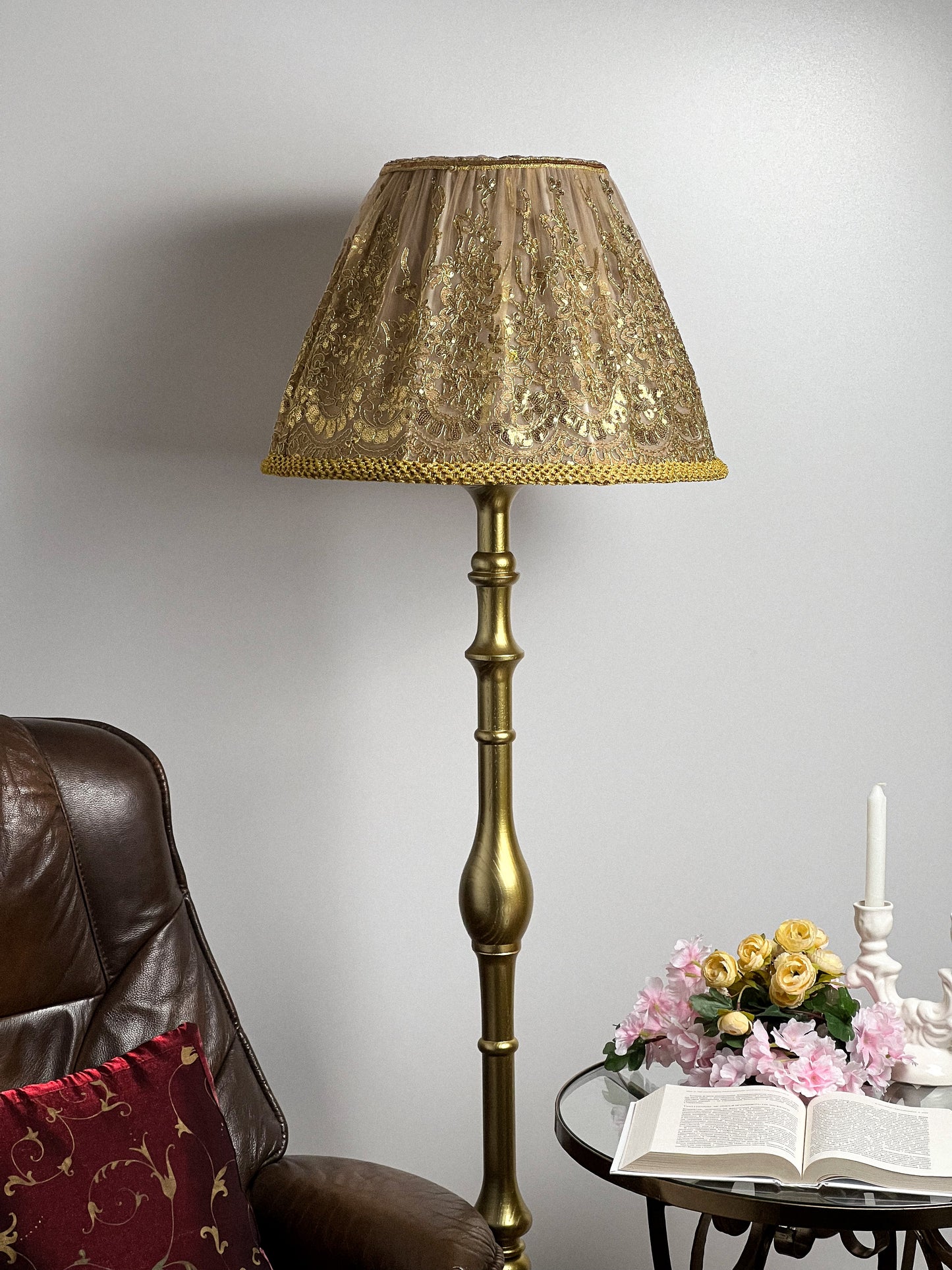 Wholesale lampshade Berlin 15 - luxurious fabric golden lampshade