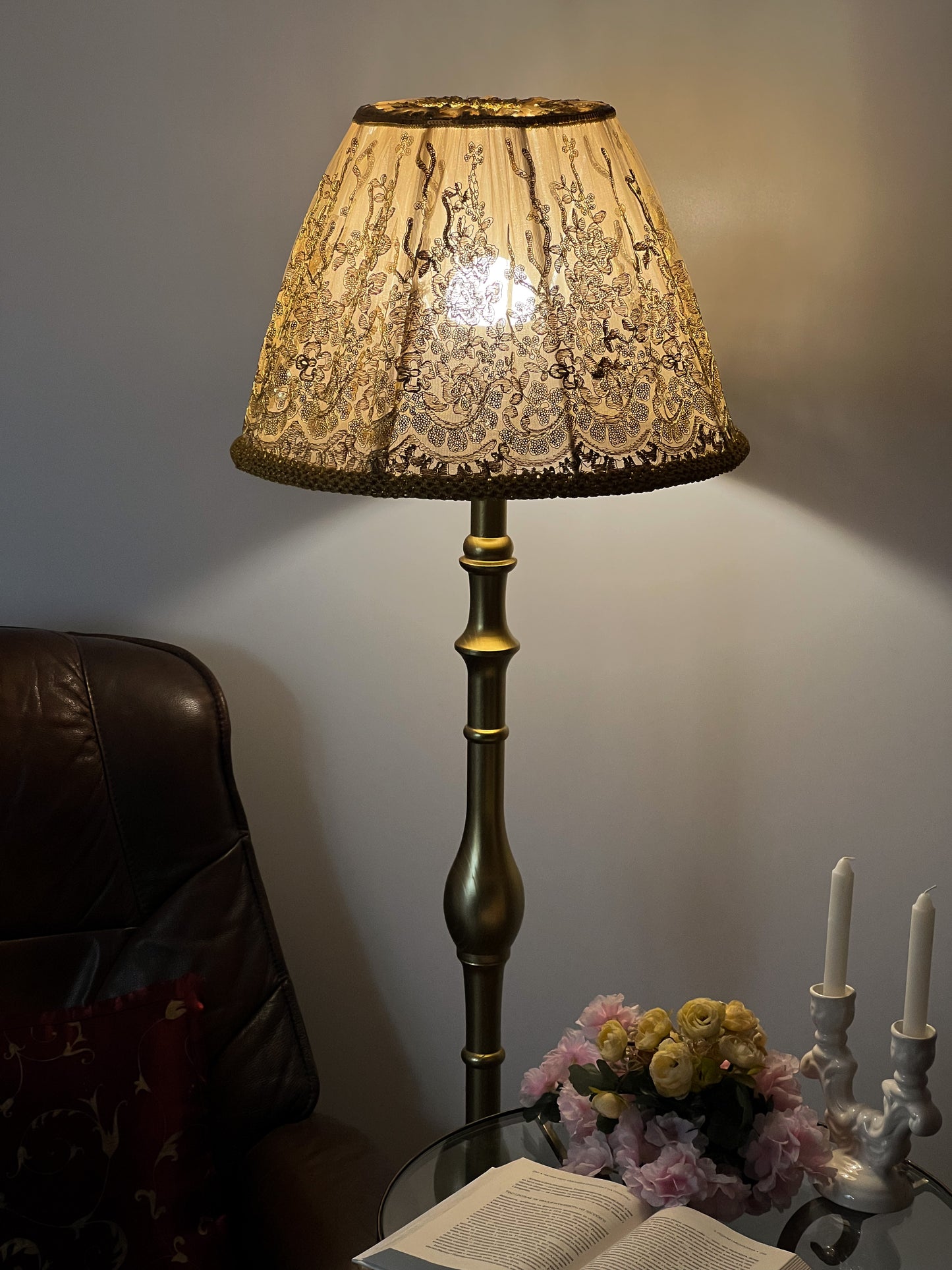 Wholesale lampshade Berlin 15 - luxurious fabric golden lampshade