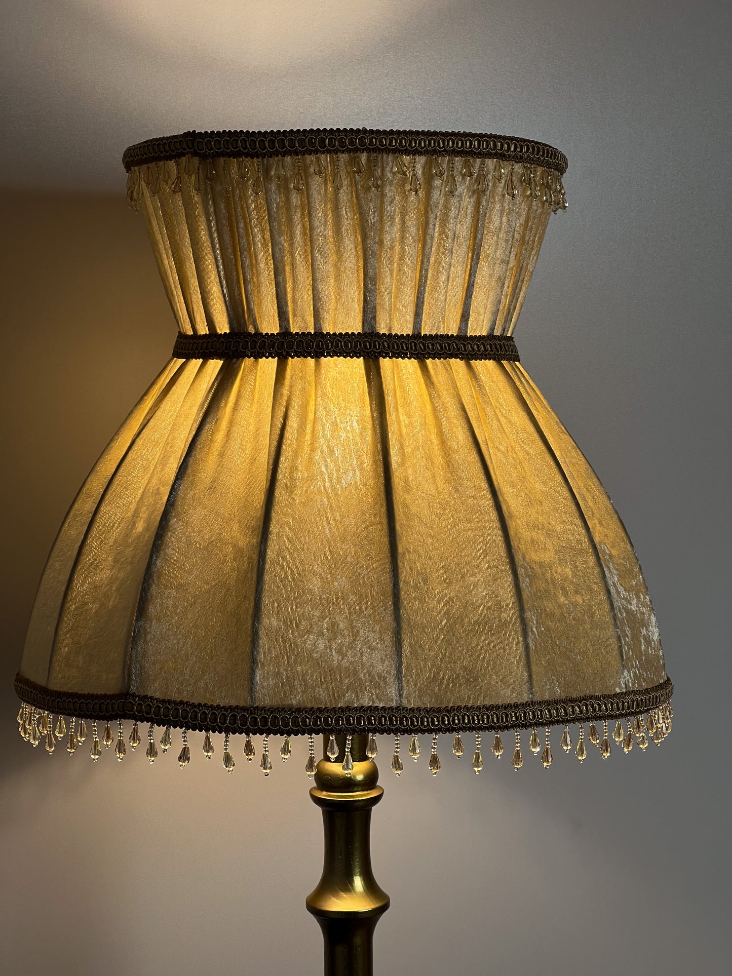 Wholesale lampshade Havana 01 - Classic beige velvet lampshade