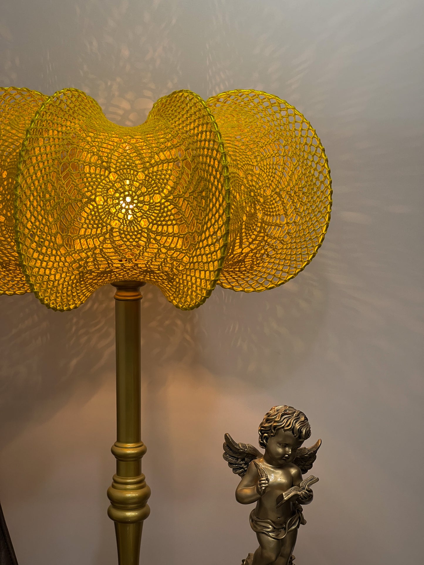 Lampshade for a lamp. A set of a knitted bright yellow lampshade and a pillow. 2204