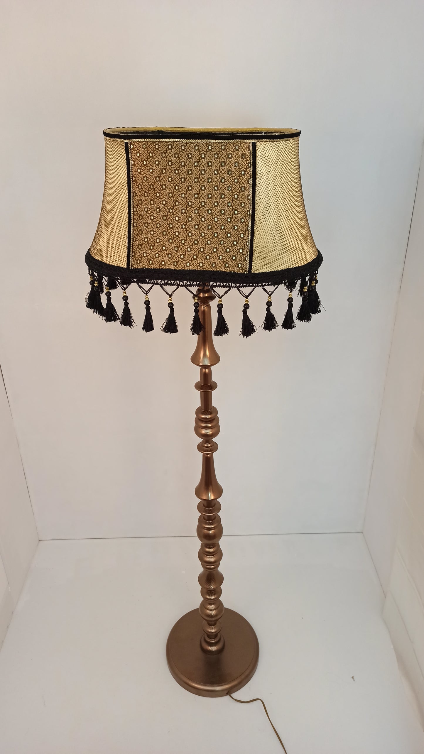 Lampshade. Art Deco Opulence Lampshade with Fringe and Tassel Detai. 5305