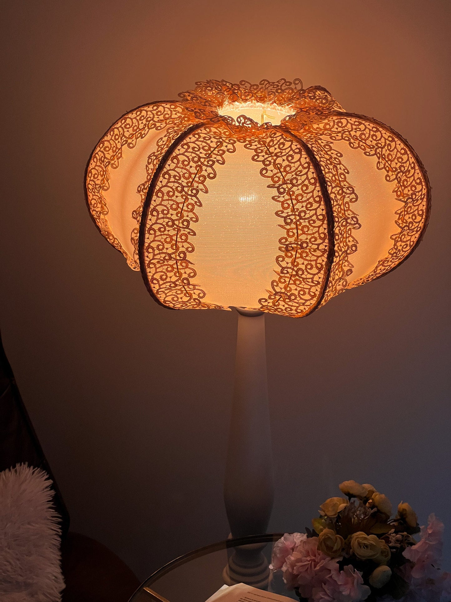 Fabric lampshade. A lush peach lampshade in the Art Deco style, handmade. 1001