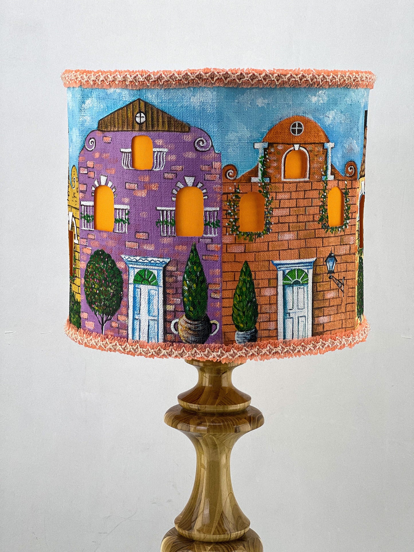 Table lamp with a unique lampshade, art deco style lamp, hand-painted shade. 3503