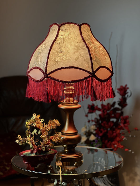 Floral Victorian lampshade for a table lamp. 4101