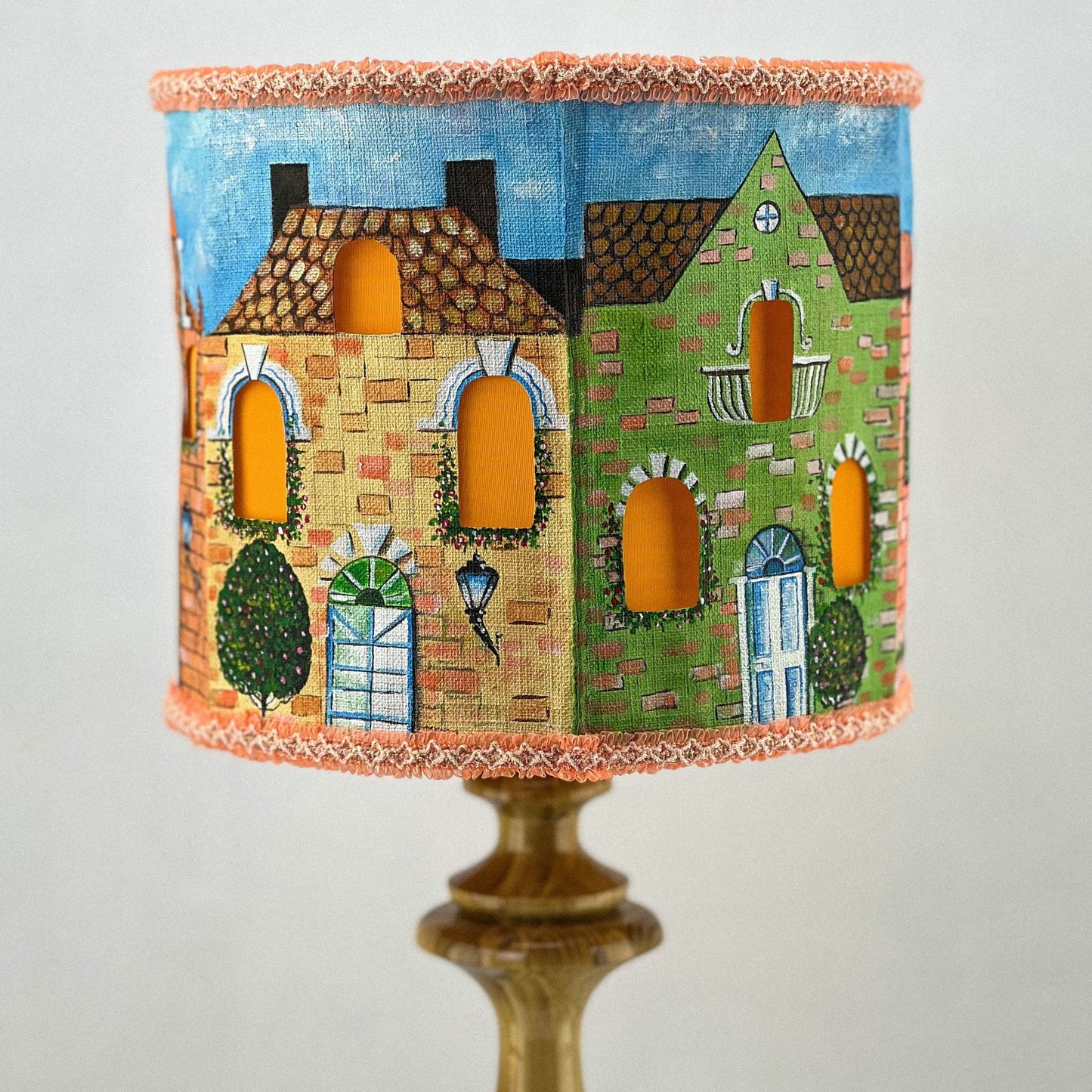A bedside table lamp, a children's nightlight, an art deco lamp, unique lampshades and a handmade home lamp. 3503
