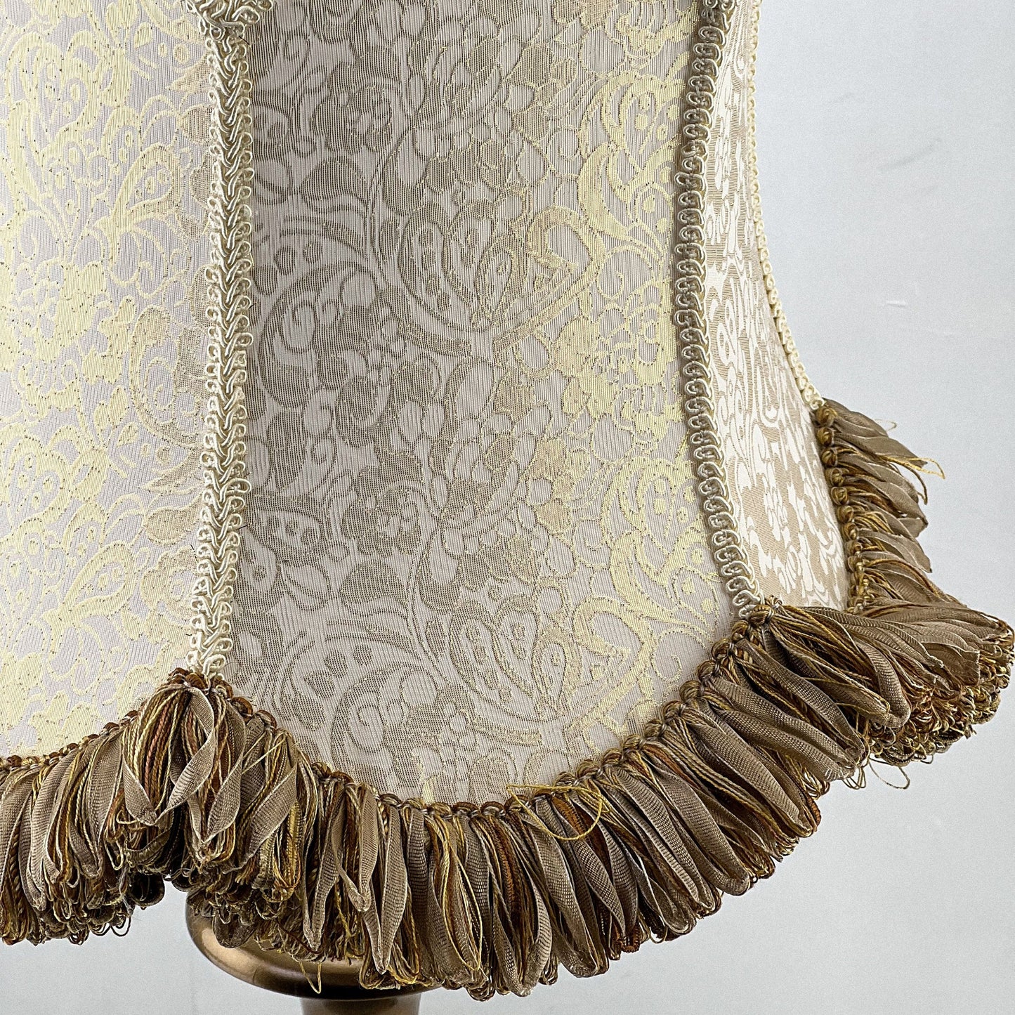 Lampshade, golden cream shade for a bedside lamp. Antique charm. 6604