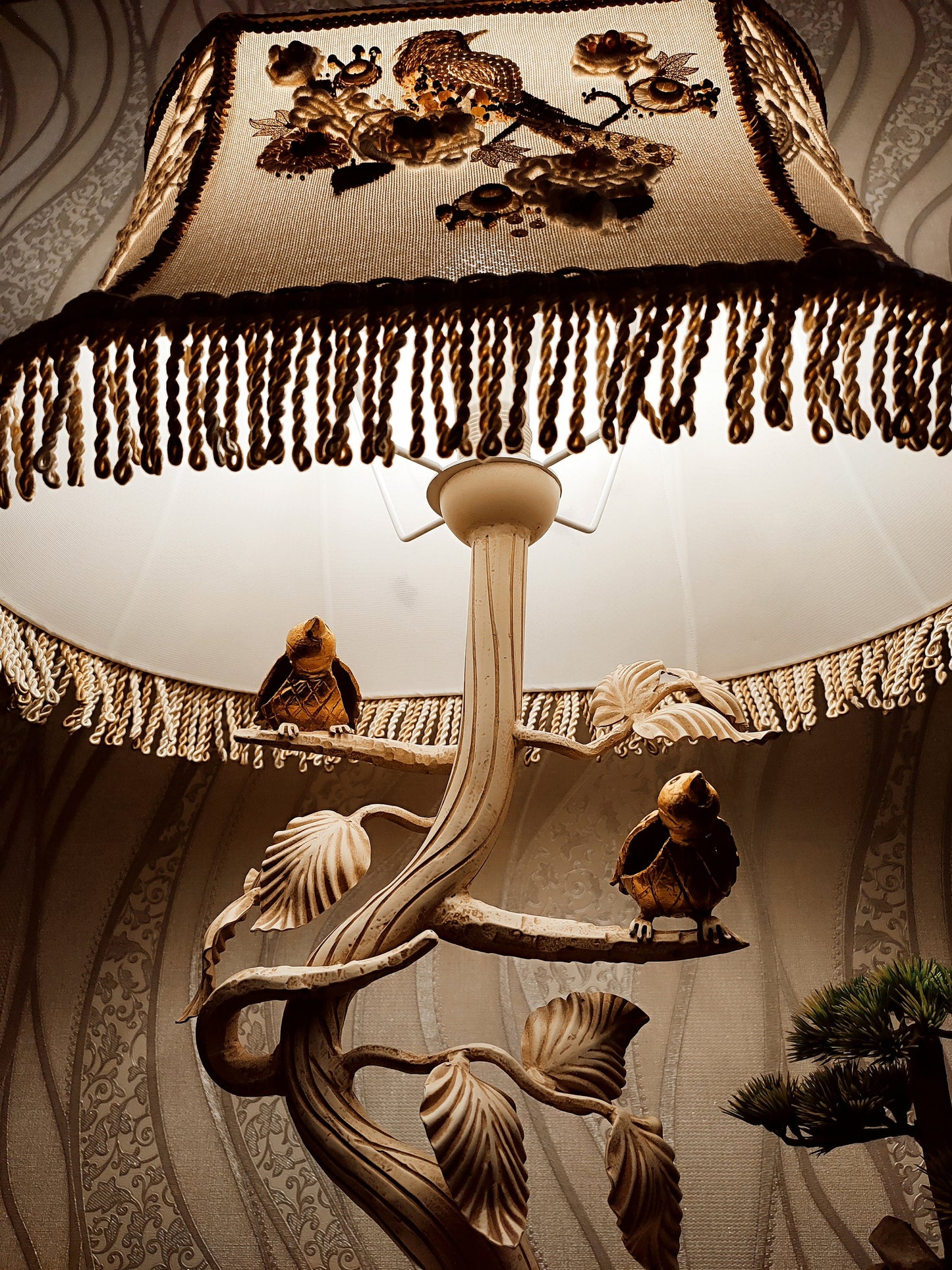 Table lamp, unique lamp shades, custom base, handmade home lamp, Victorian Table Lamp, Vintage Table Lamp. 5301