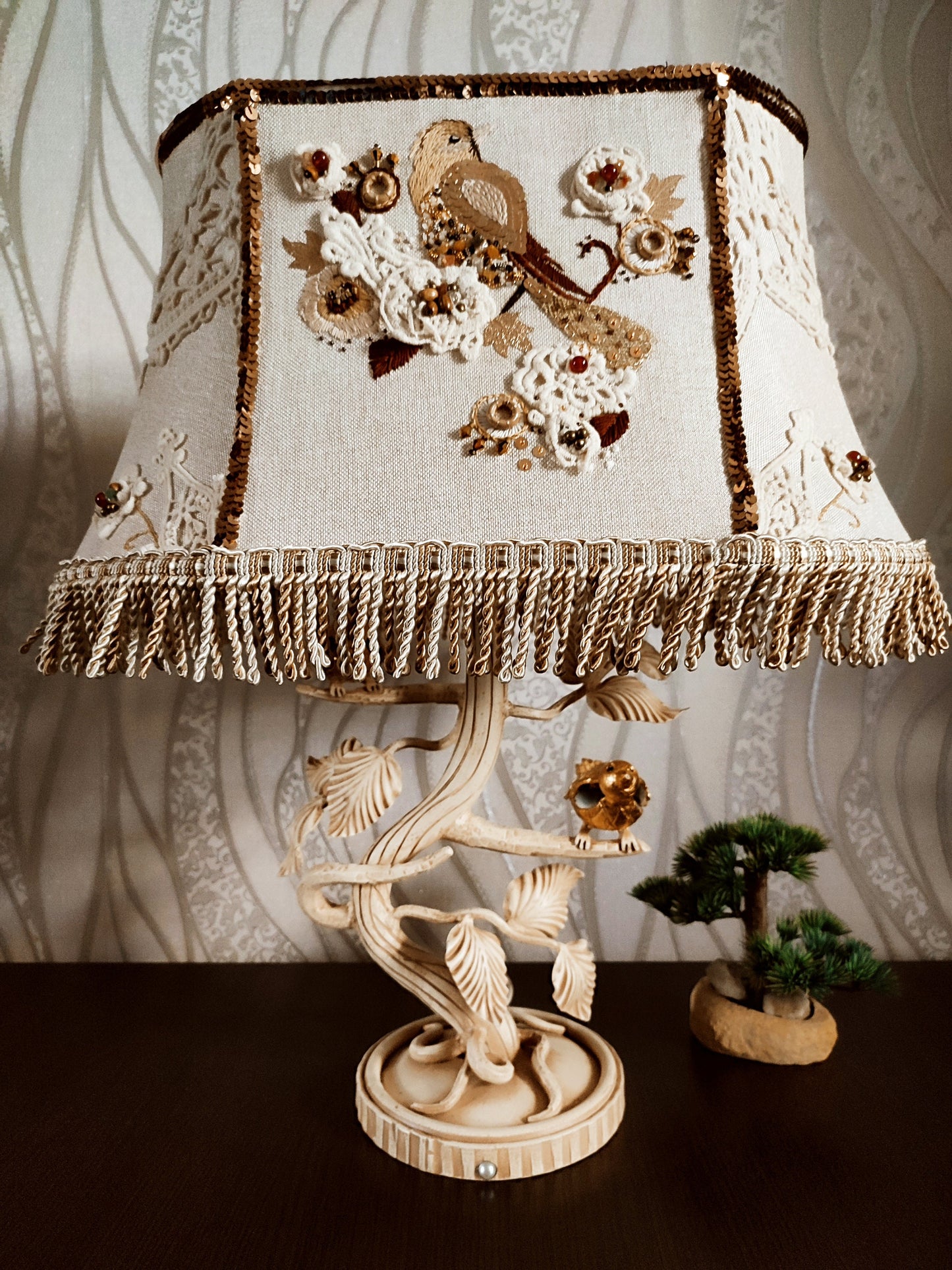 Table lamp, unique lamp shades, custom base, handmade home lamp, Victorian Table Lamp, Vintage Table Lamp. 5301