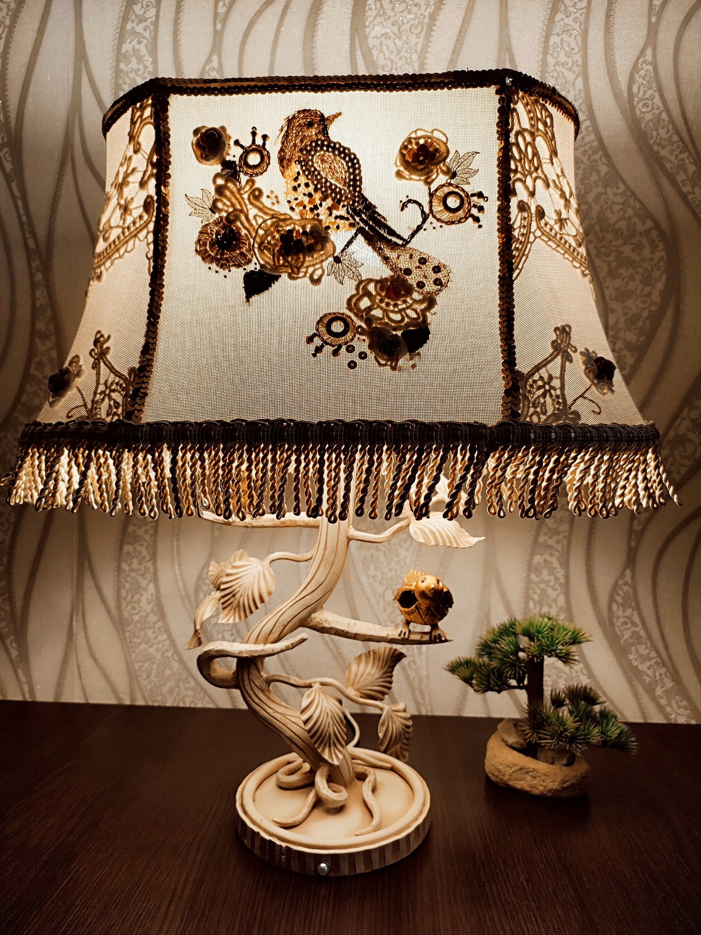 Table lamp, unique lamp shades, custom base, handmade home lamp, Victorian Table Lamp, Vintage Table Lamp. 5301