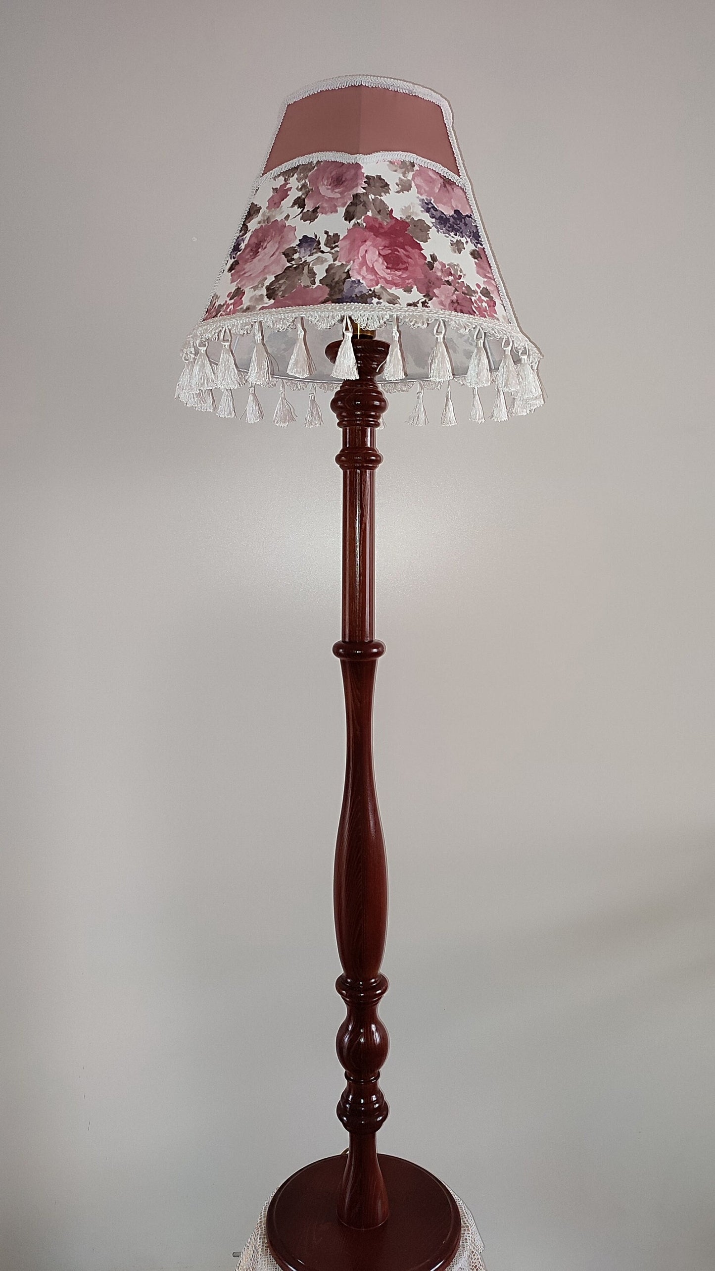Lampshade. Victorian Rose Silk Lampshade with Floral Pattern and Fringe. 3601