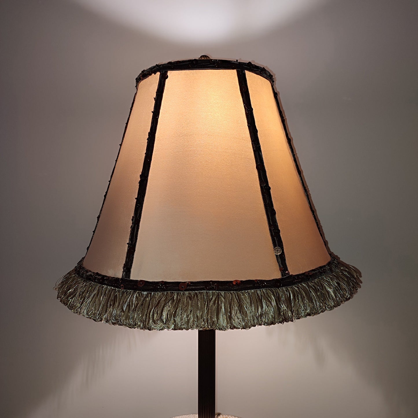 Vintage lampshade with sequins and fringe. American mount. 0501