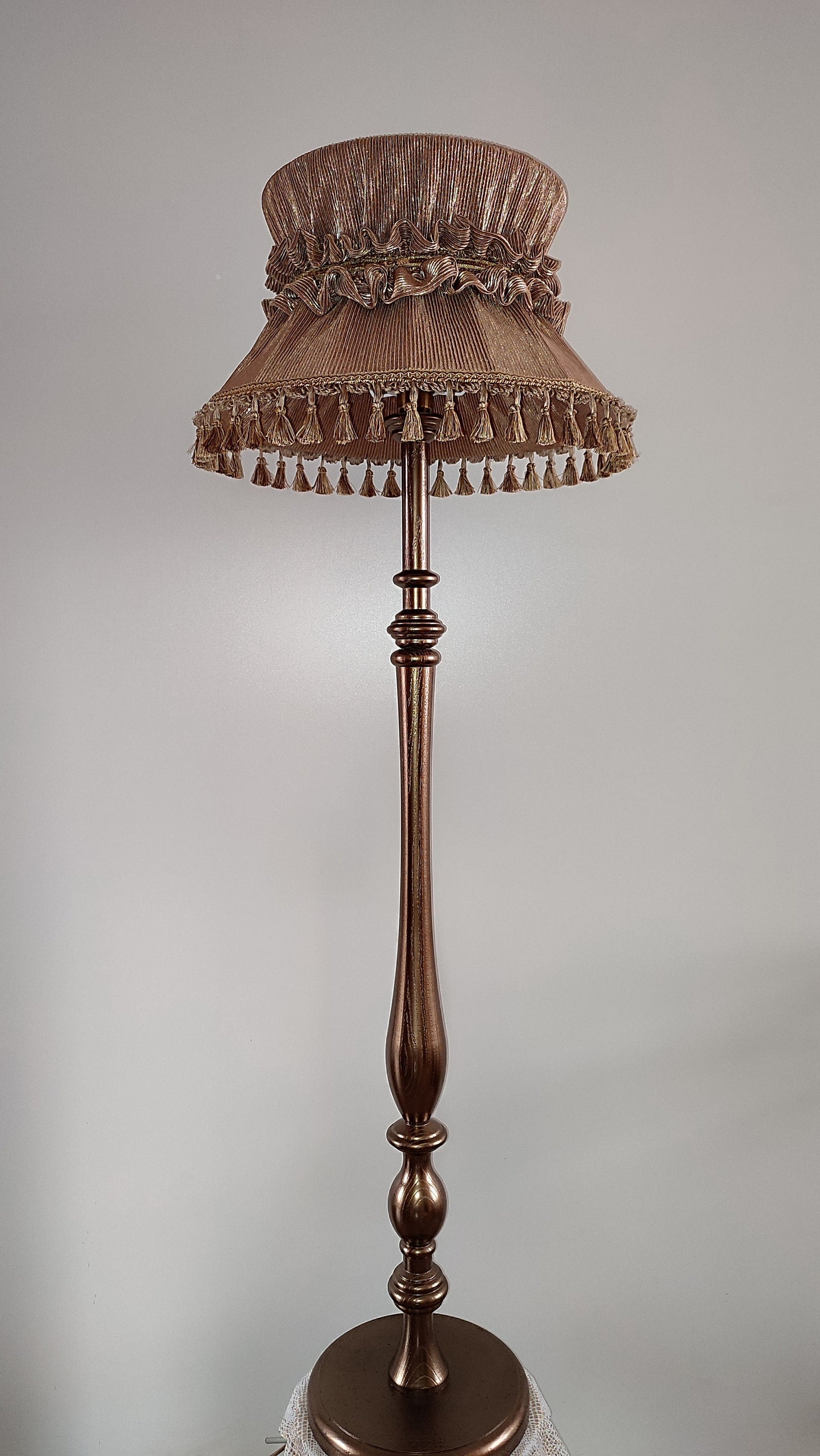 Lampshade, Elegant Vintage Golden Lampshade. 6305