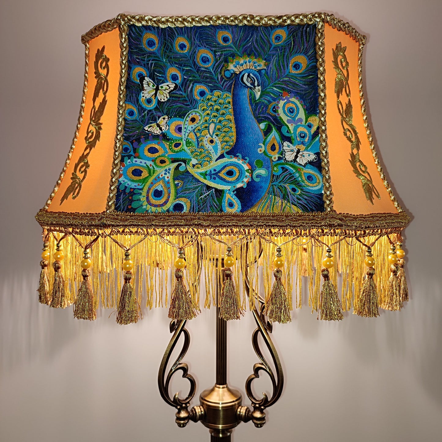 Peacock majesty: a handmade Victorian floor lamp with artistic painting and brass base. 5310