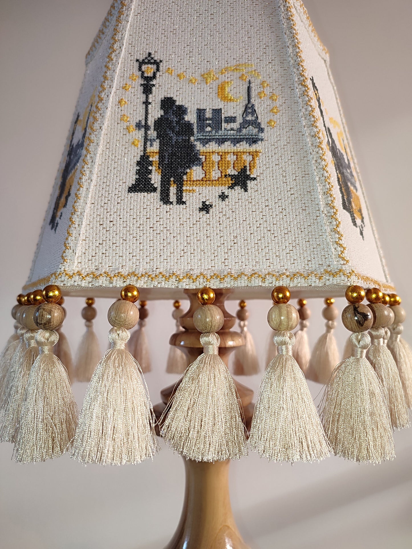 Table lamp. Unique lampshade with embroidery and decor, lacquered wooden base. 4603