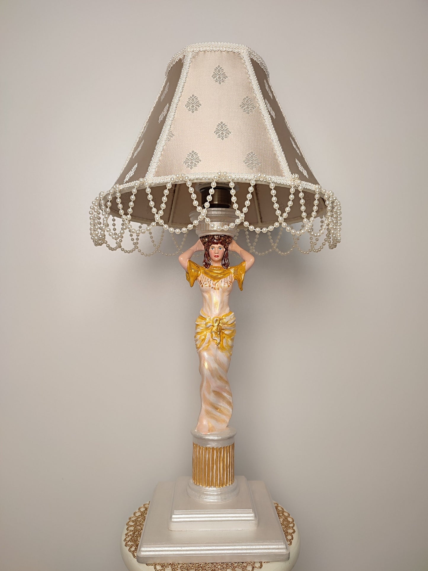 Table lamp, Victorian table lamp, decorative statuette lamp, bedside lamp, handmade home lamp. 8101