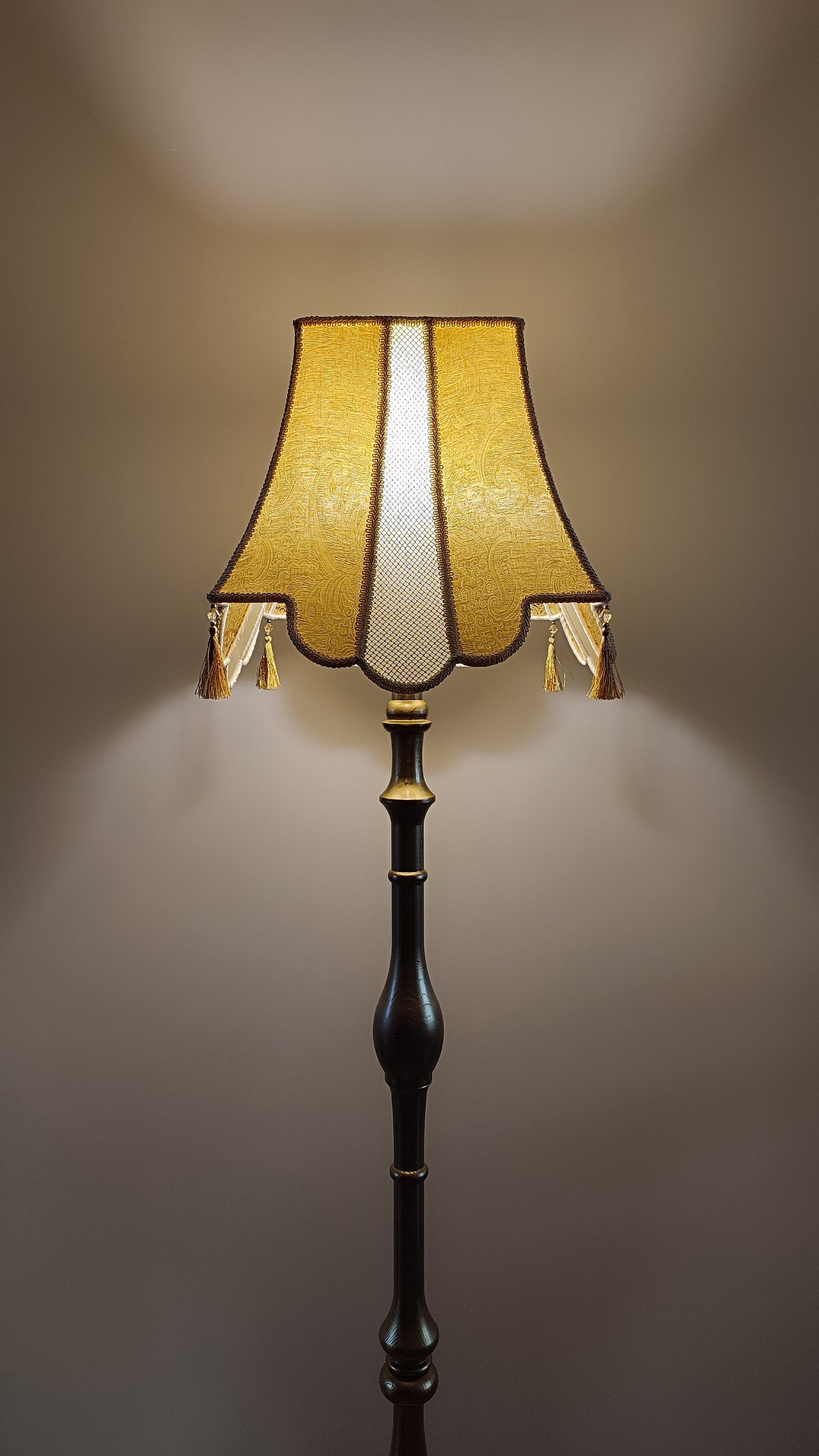 Lampshade, golden lampshade, fabric lamp shade. Lampshade for a table lamp or floor lamp. 6002