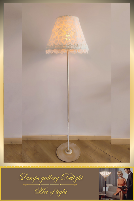 Floor lamp, Victorian Style, white lamp, flower lamp, fabric lampshade. 380901